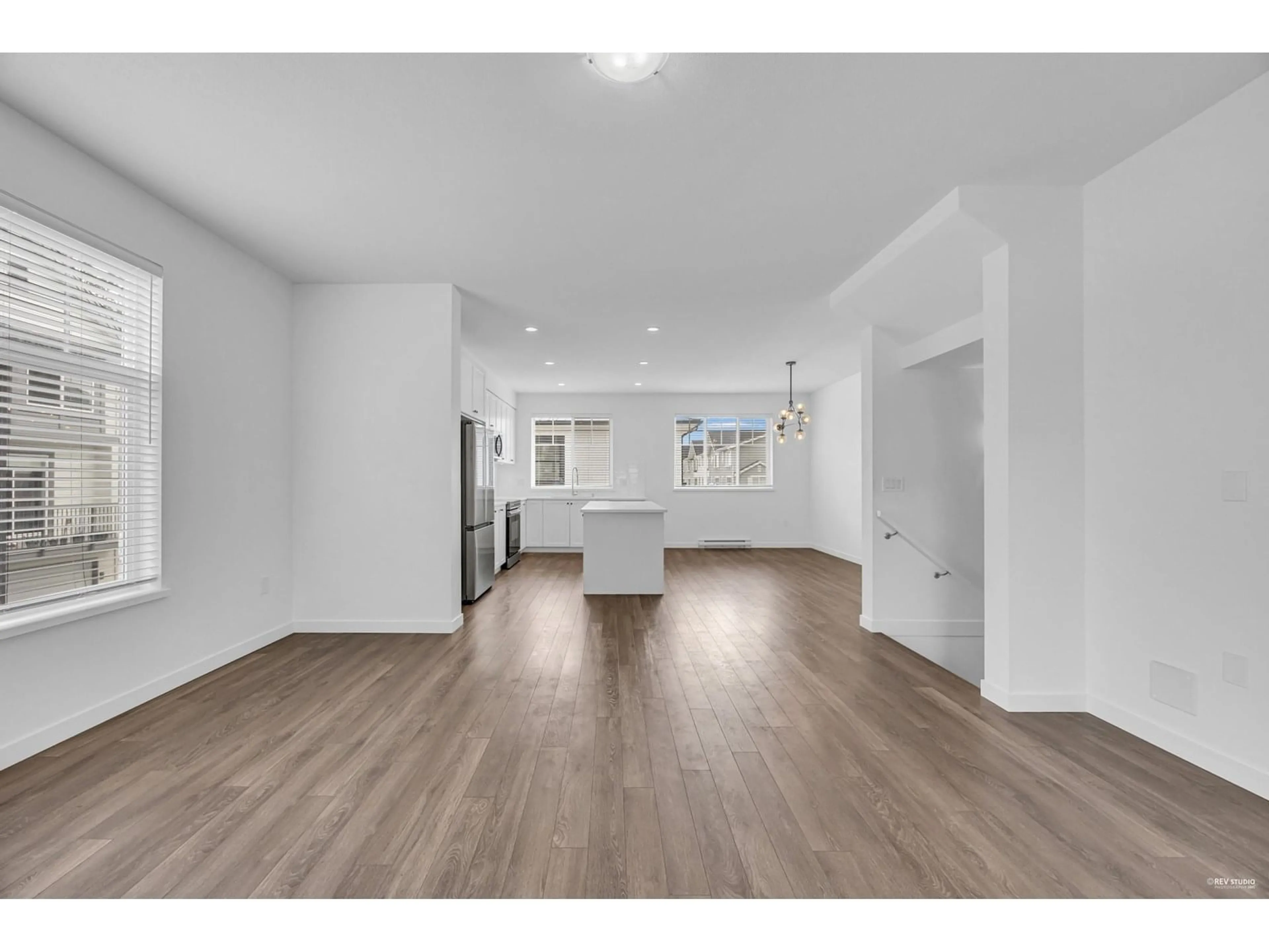 Open concept kitchen, unknown for 72 - 15487 99A, Surrey British Columbia V3R0G9
