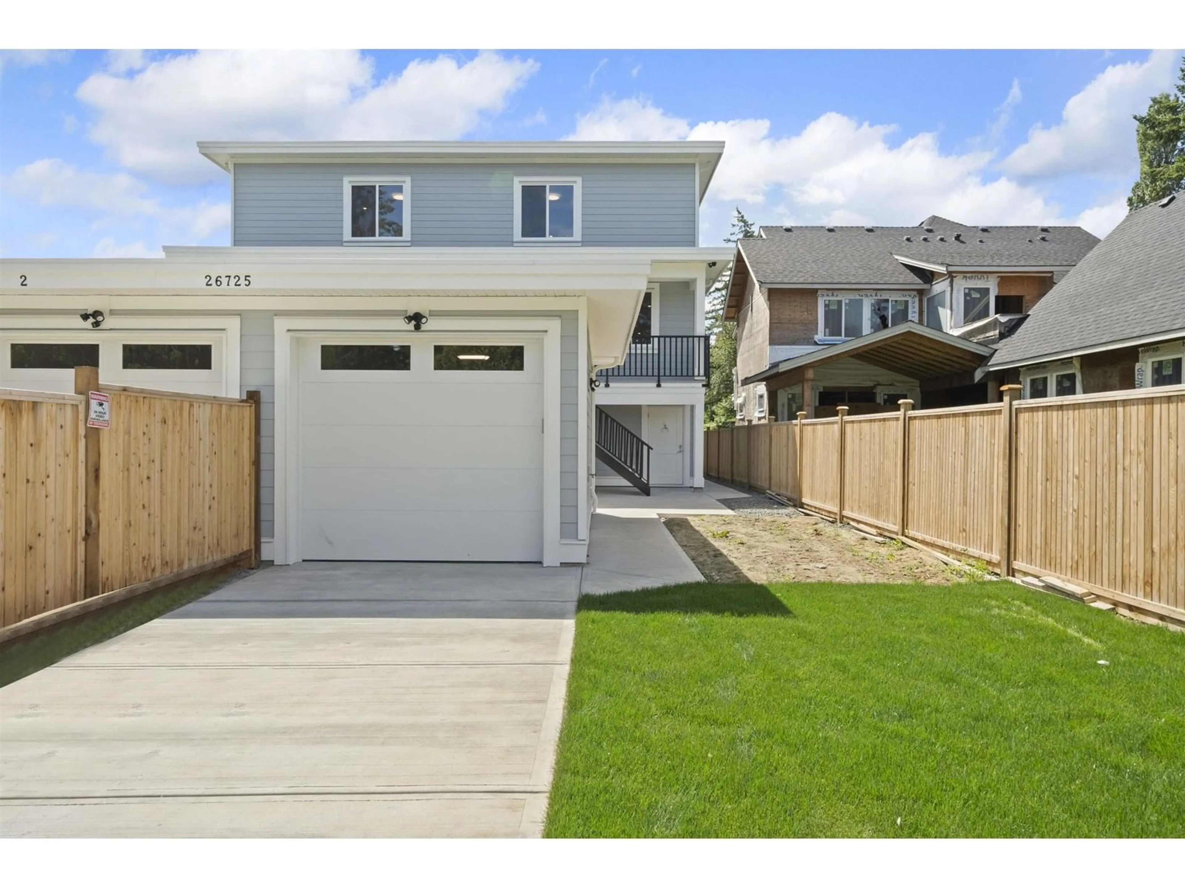 A pic from outside/outdoor area/front of a property/back of a property/a pic from drone, street for 2 - 26725 FRASER, Langley British Columbia V4W3L1