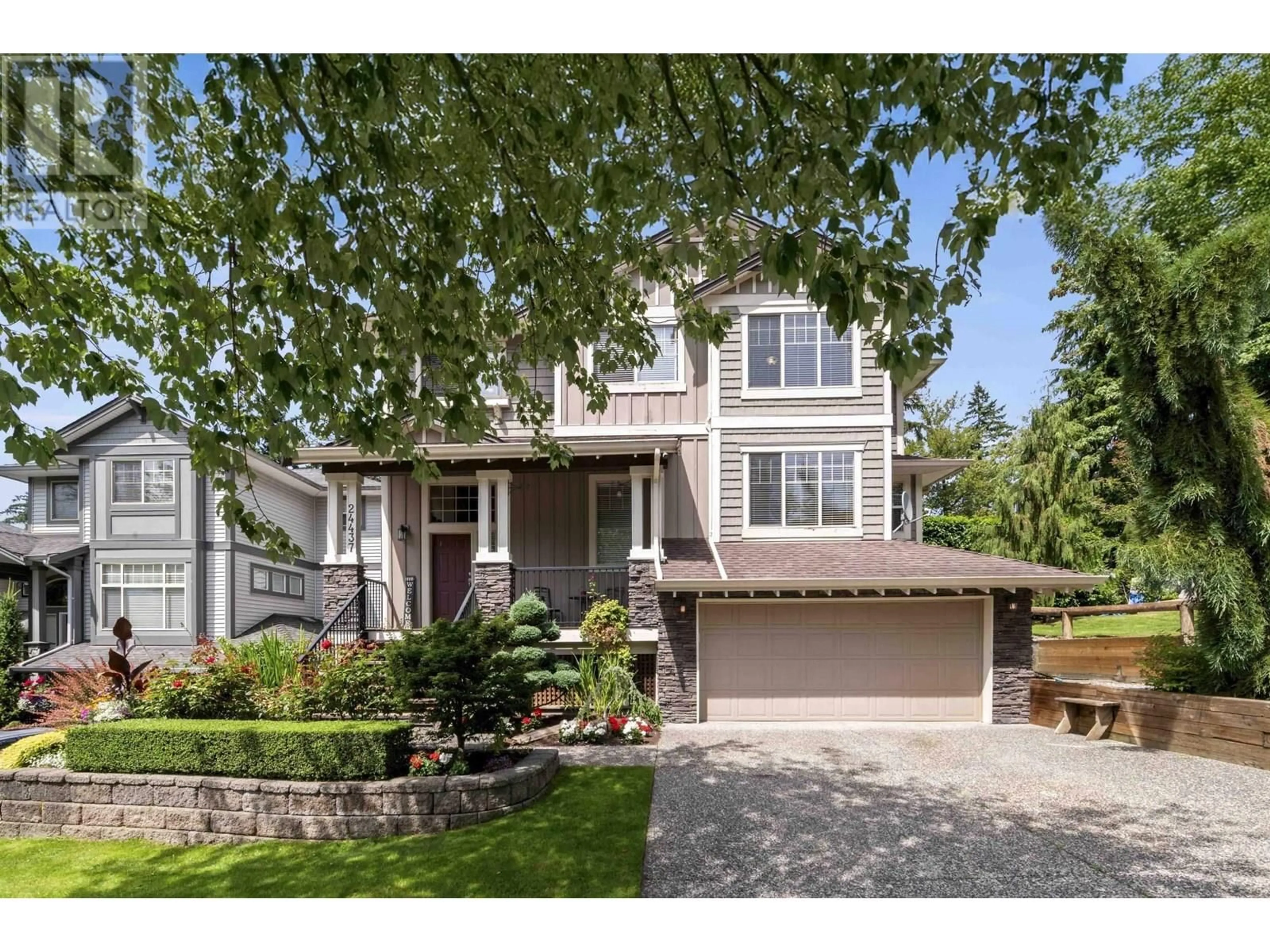 Home with vinyl exterior material, street for 24437 MCCLURE DRIVE, Maple Ridge British Columbia V2W2E9