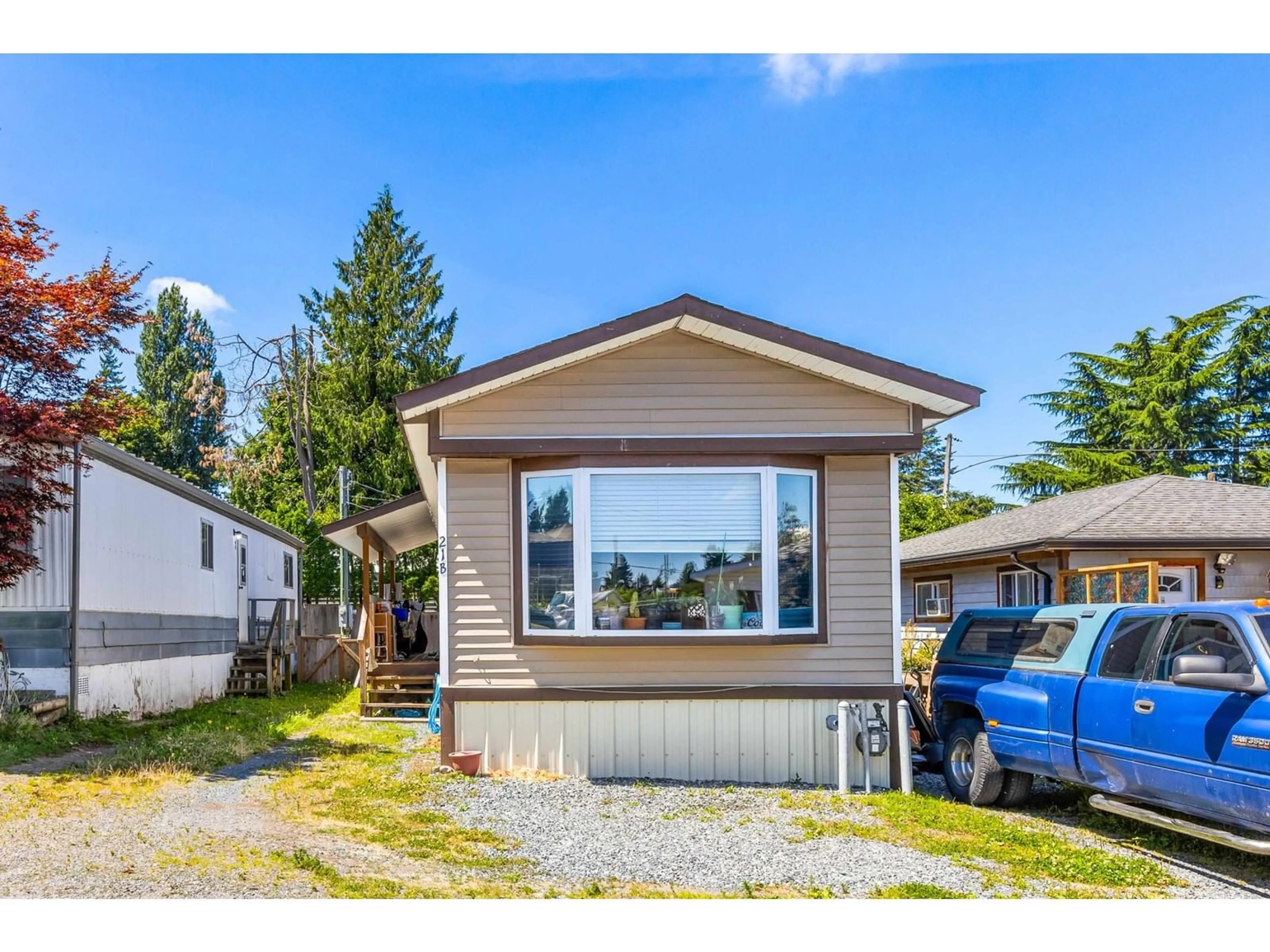 Home with vinyl exterior material, street for 21B - 26892 FRASER, Langley British Columbia V4W3V3