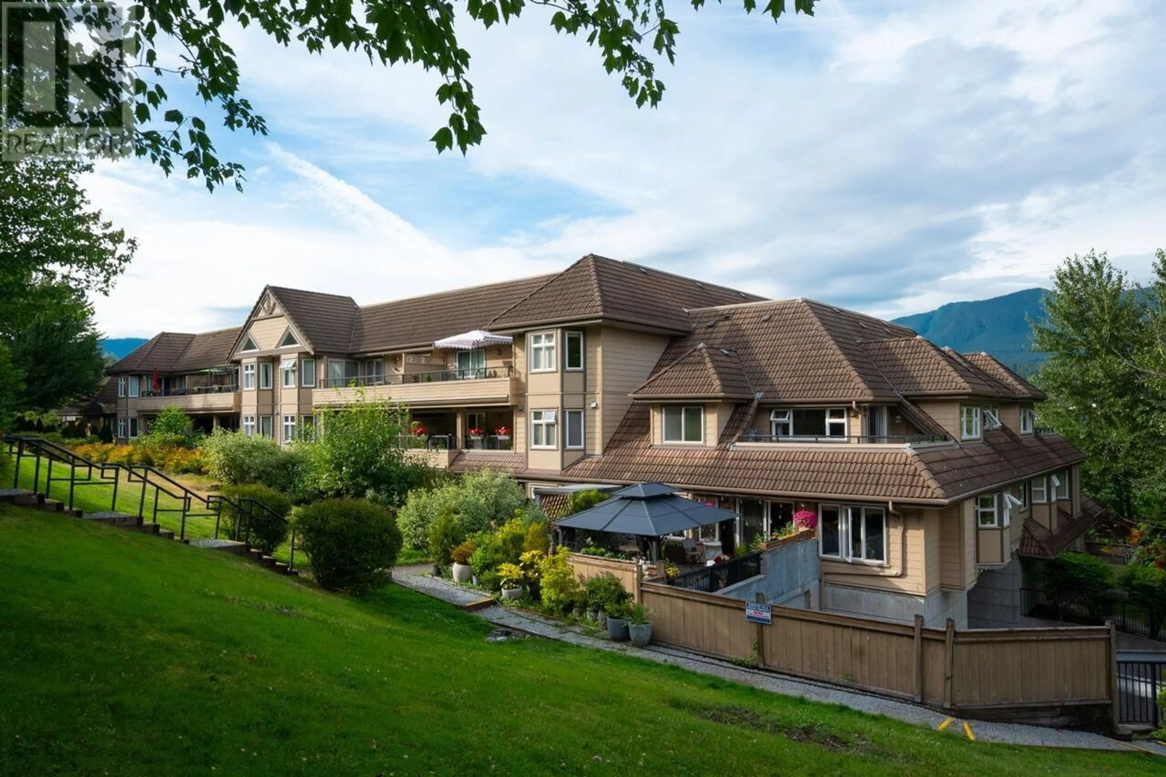Patio, mountain view for 407 - 160 SHORELINE CIRCLE, Port Moody British Columbia V3H0B2