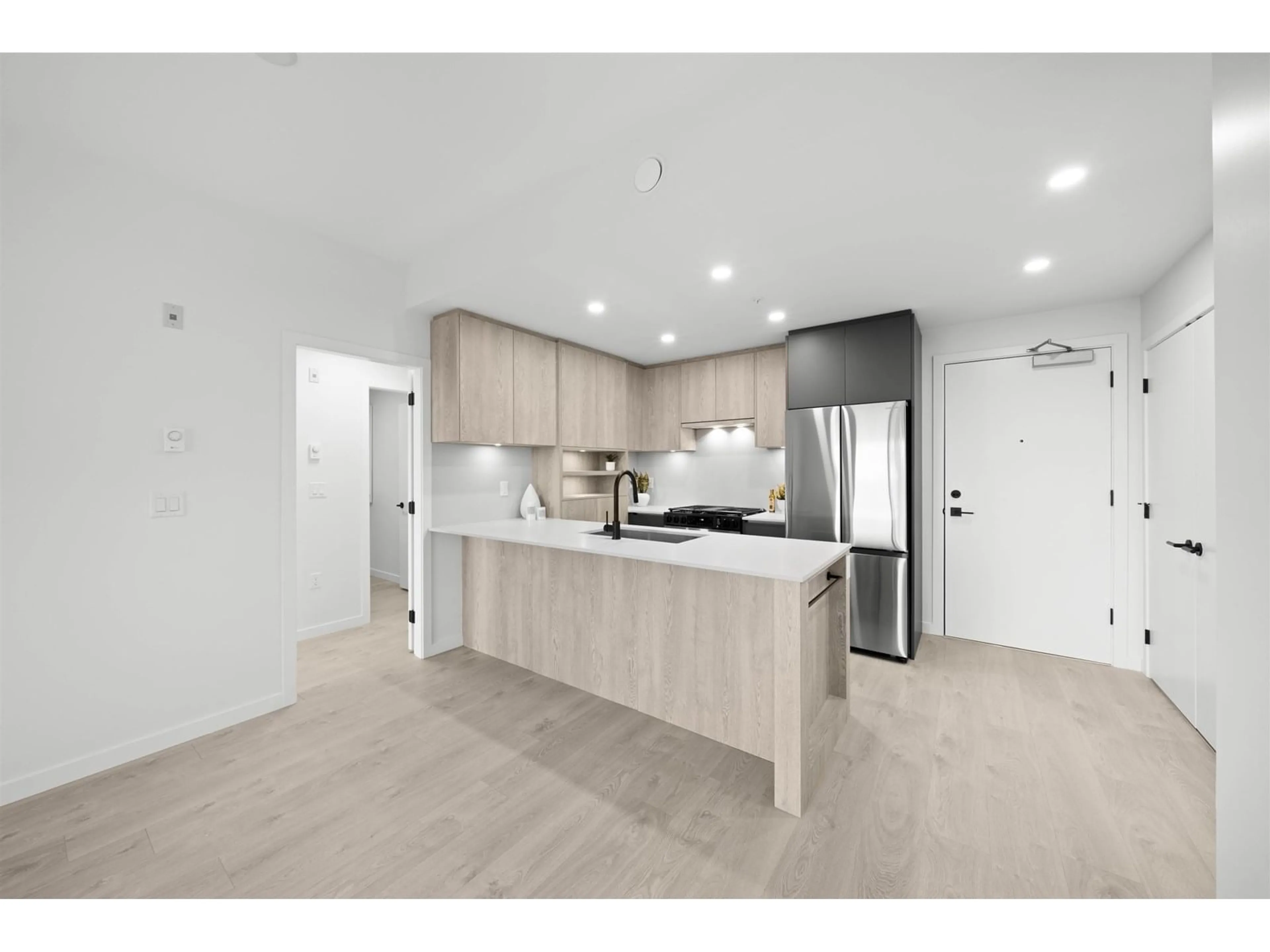 Open concept kitchen, unknown for 503 - 6585 195A, Surrey British Columbia V4N6B5
