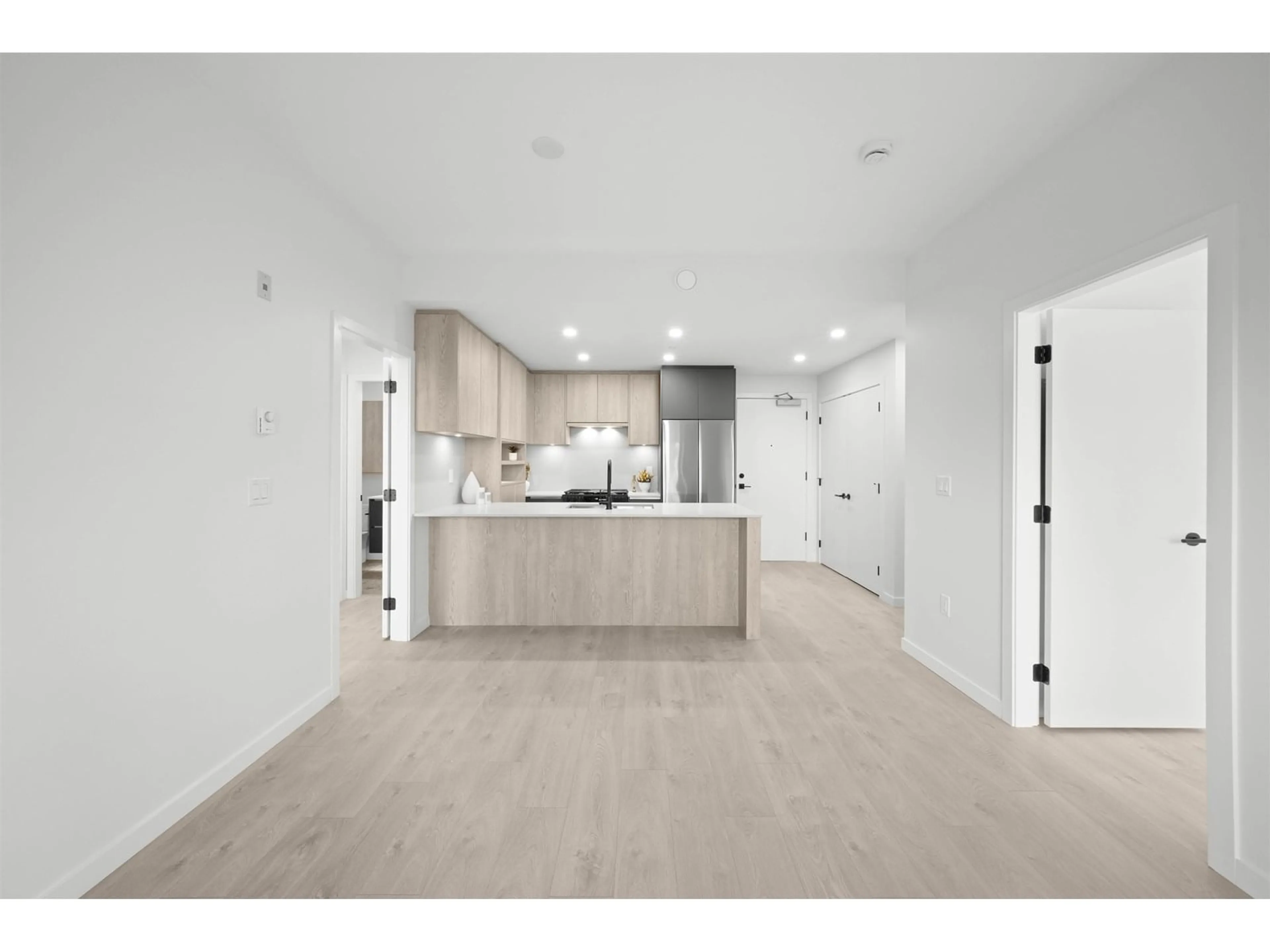 Open concept kitchen, unknown for 503 - 6585 195A, Surrey British Columbia V4N6B5