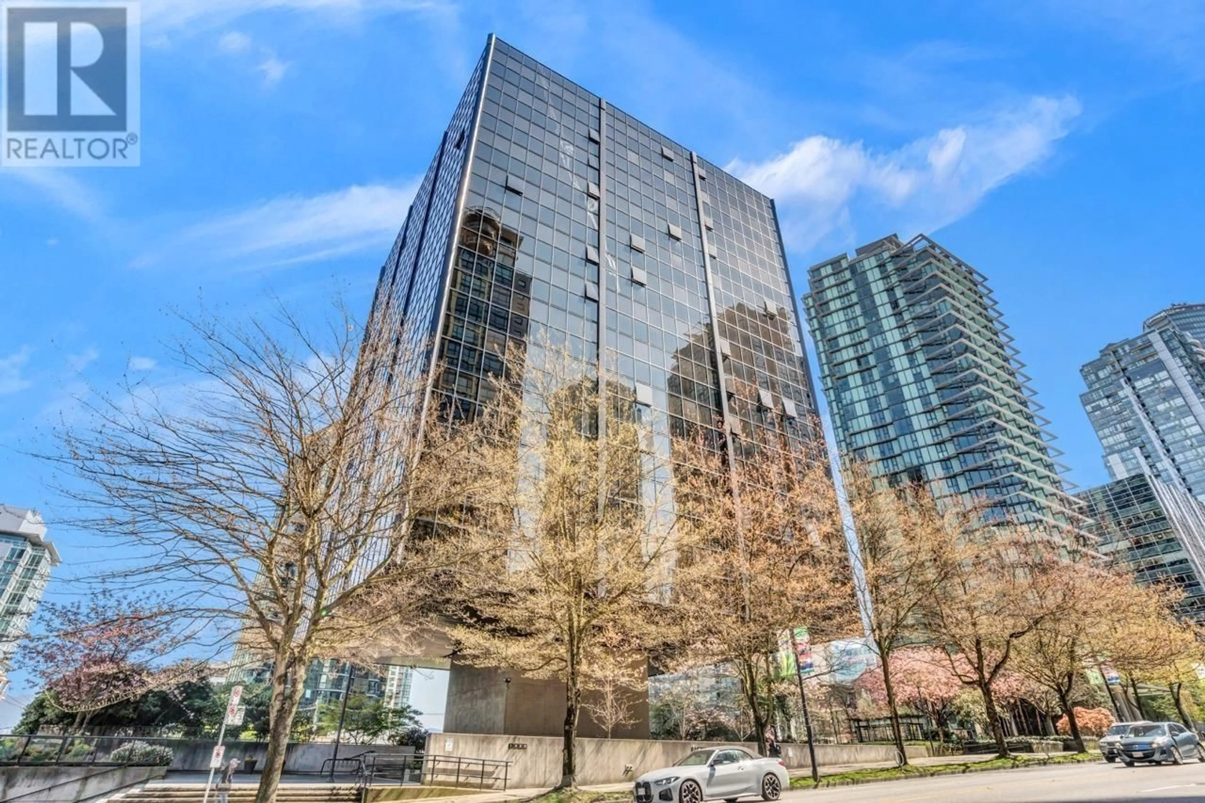 Patio, building for 1504 - 1333 GEORGIA STREET, Vancouver British Columbia V6E4V3