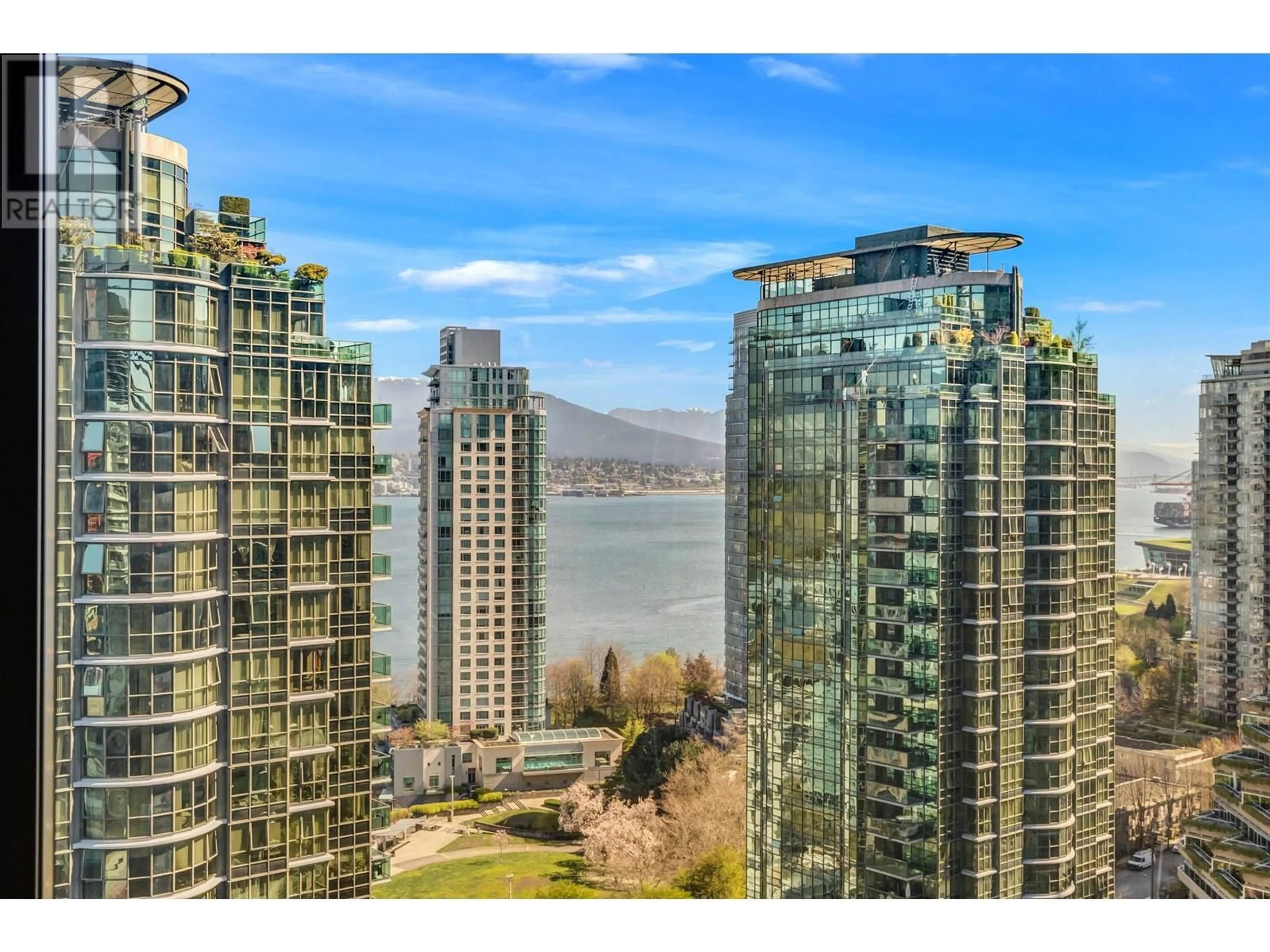 A pic from outside/outdoor area/front of a property/back of a property/a pic from drone, water/lake/river/ocean view for 1504 - 1333 GEORGIA STREET, Vancouver British Columbia V6E4V3