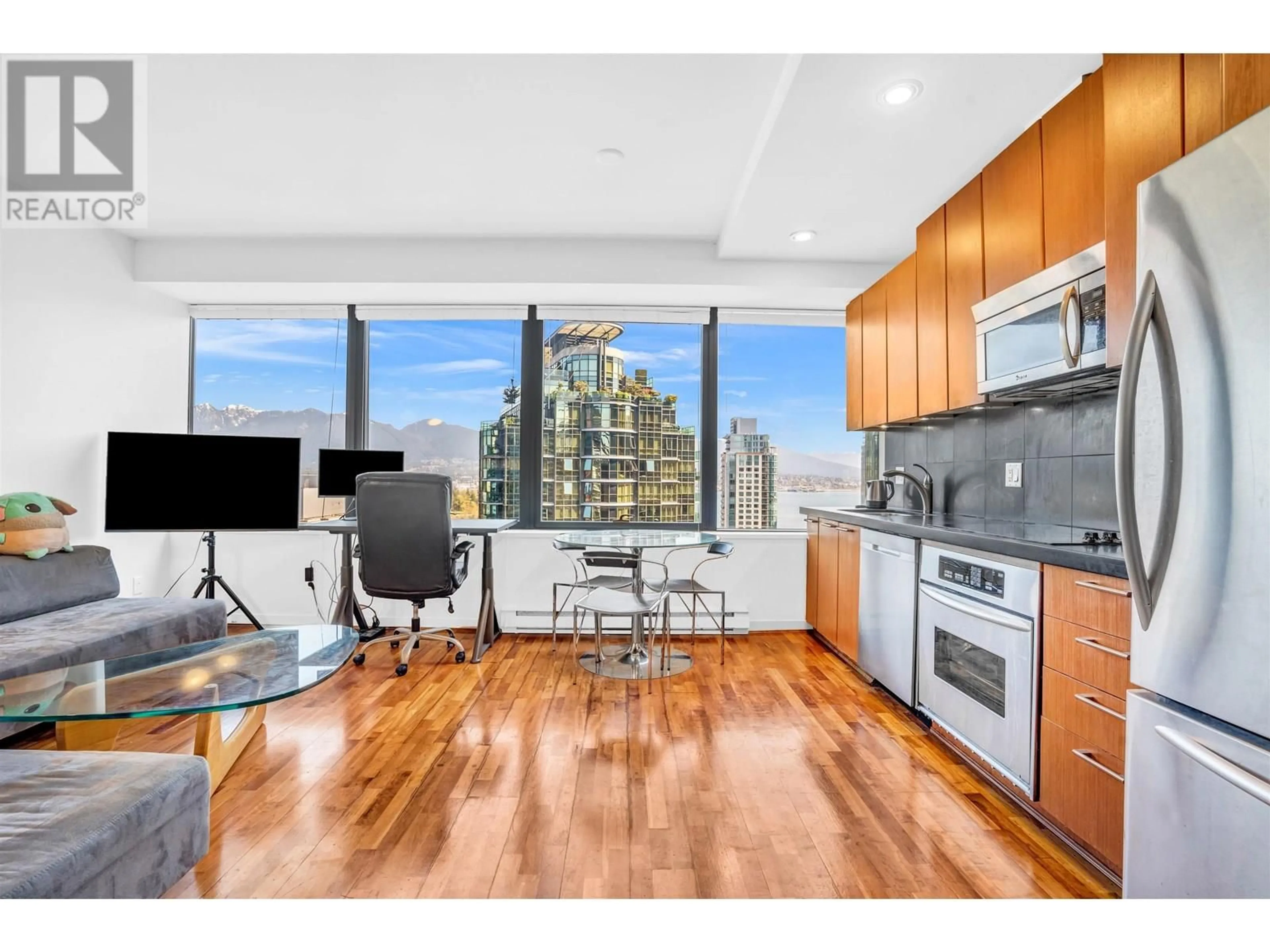 Unknown for 1504 - 1333 GEORGIA STREET, Vancouver British Columbia V6E4V3
