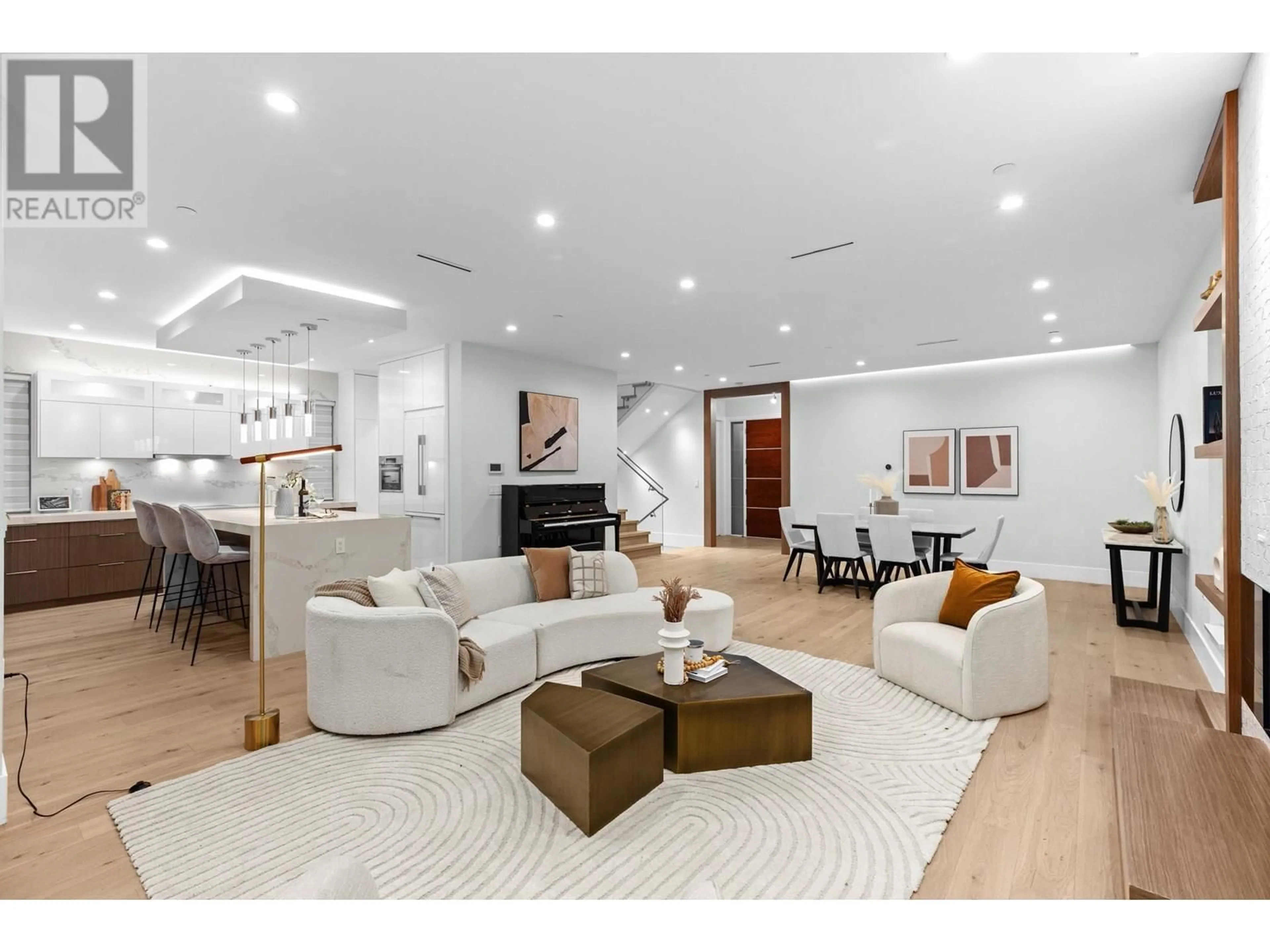 Living room with furniture, unknown for 3279 VIMY CRESCENT, Vancouver British Columbia V5M4B5