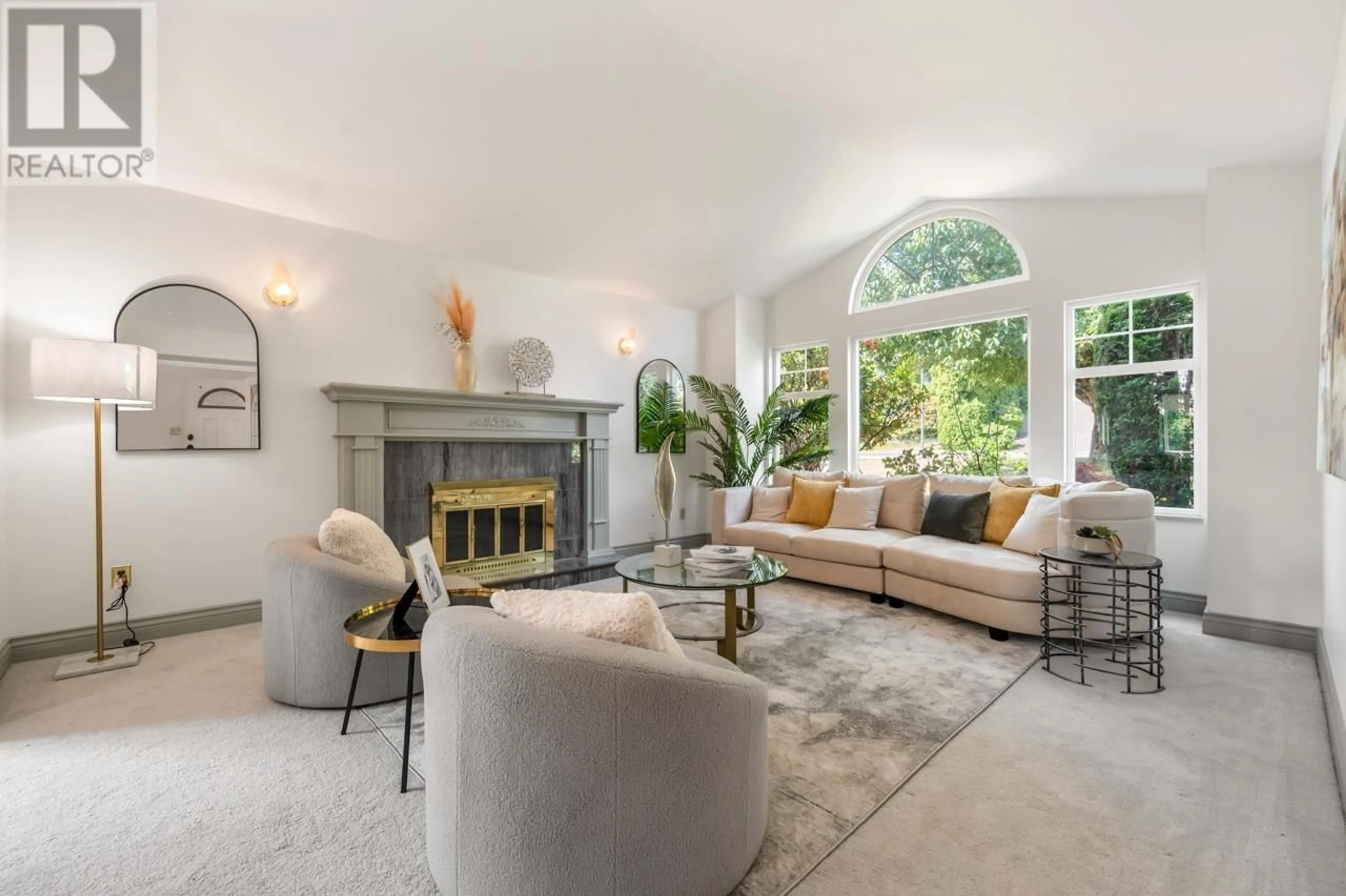 Living room with furniture, unknown for 2879 MARA DRIVE, Coquitlam British Columbia V3C5L4