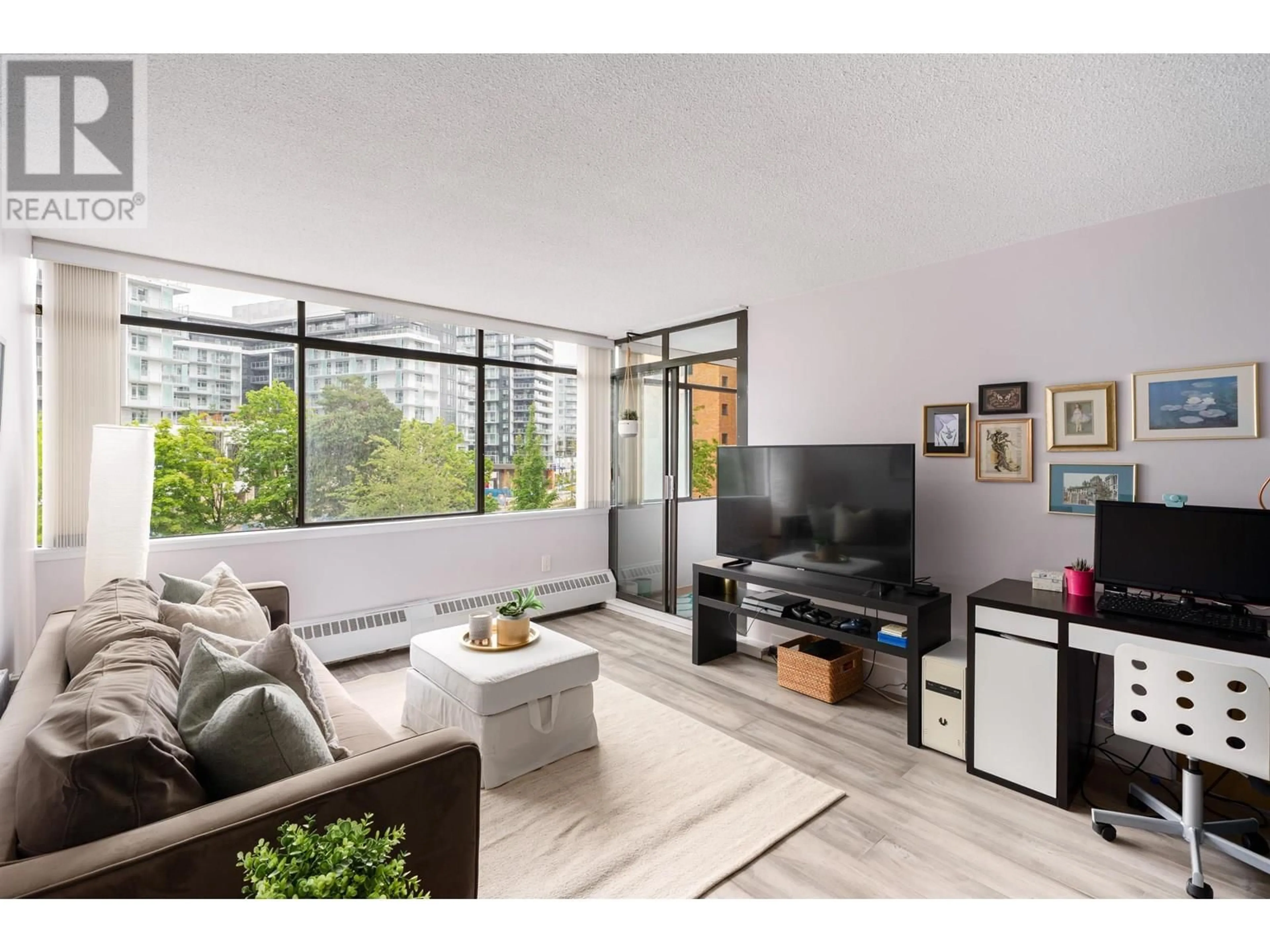 Living room with furniture, unknown for 403 - 6631 MINORU BOULEVARD, Richmond British Columbia V6Y1Z1