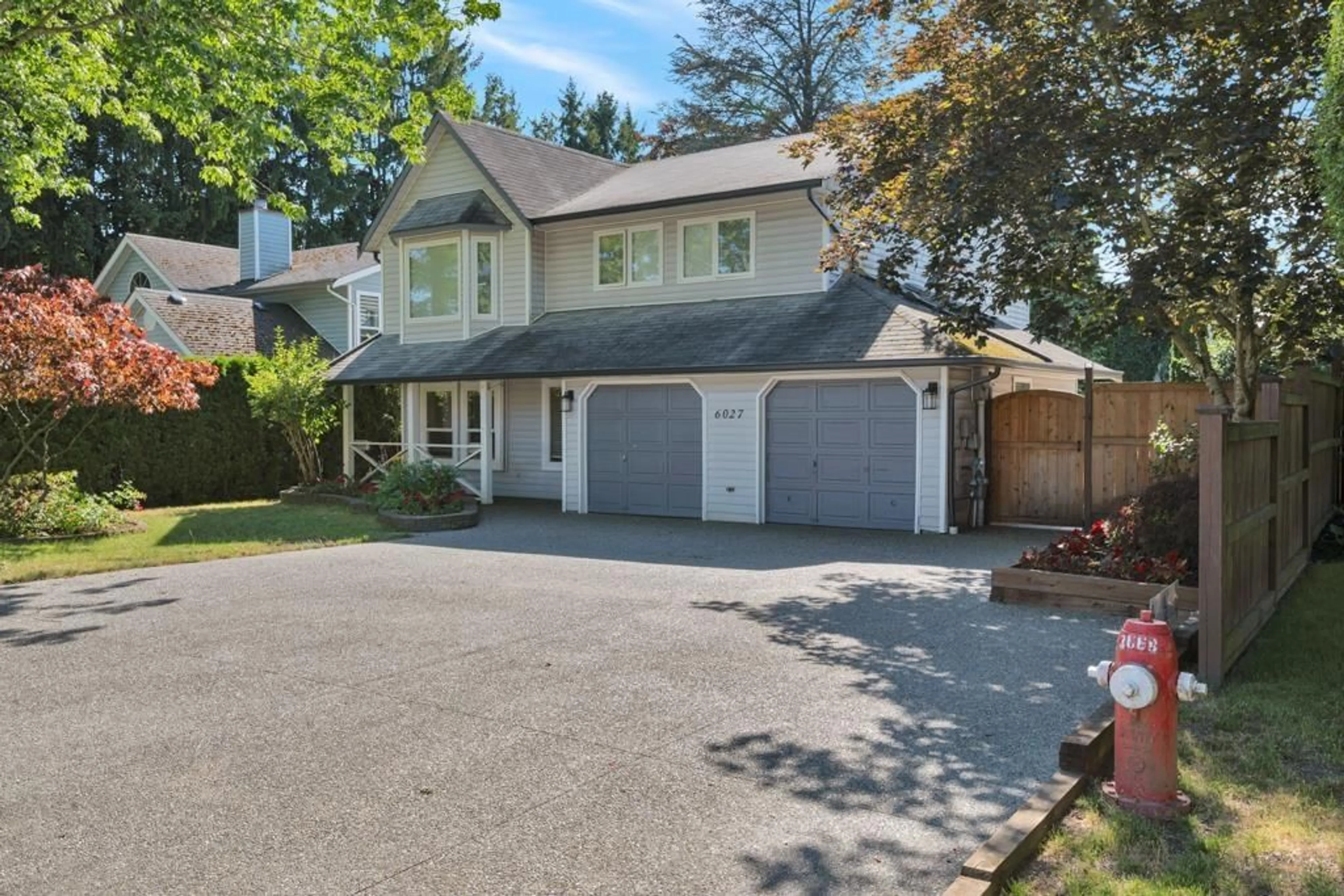 Home with vinyl exterior material, street for 6027 MORGAN, Surrey British Columbia V3S3L9