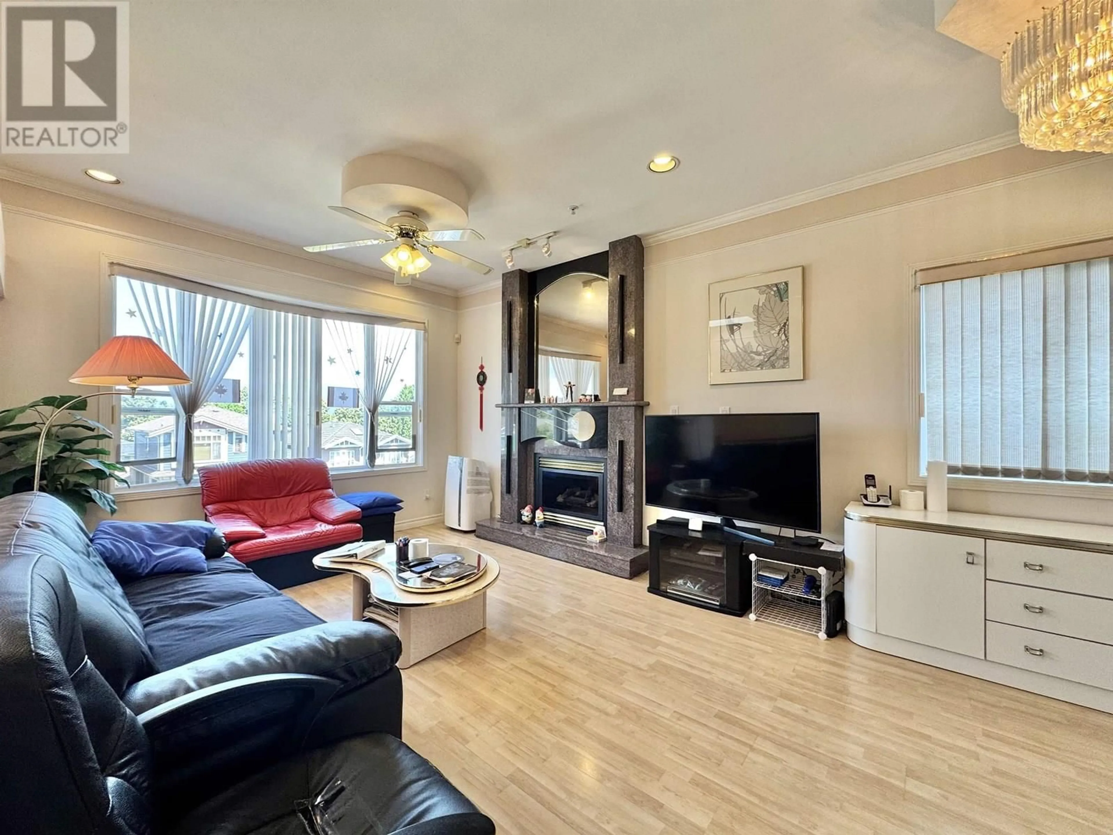 Living room with furniture, unknown for 3632 28TH AVENUE, Vancouver British Columbia V5R1T7