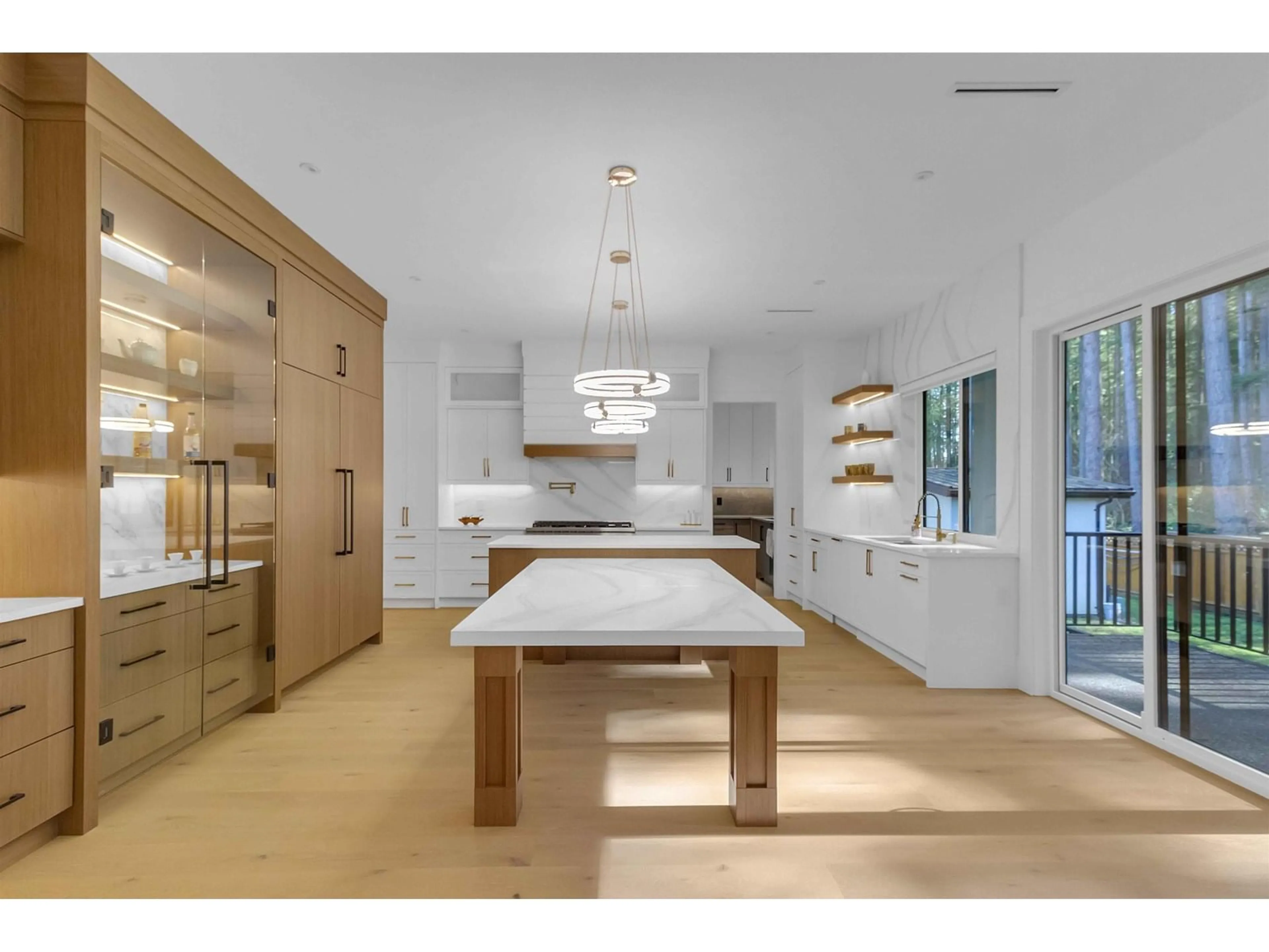 Open concept kitchen, unknown for 19704 31A, Langley British Columbia V2Z0B2