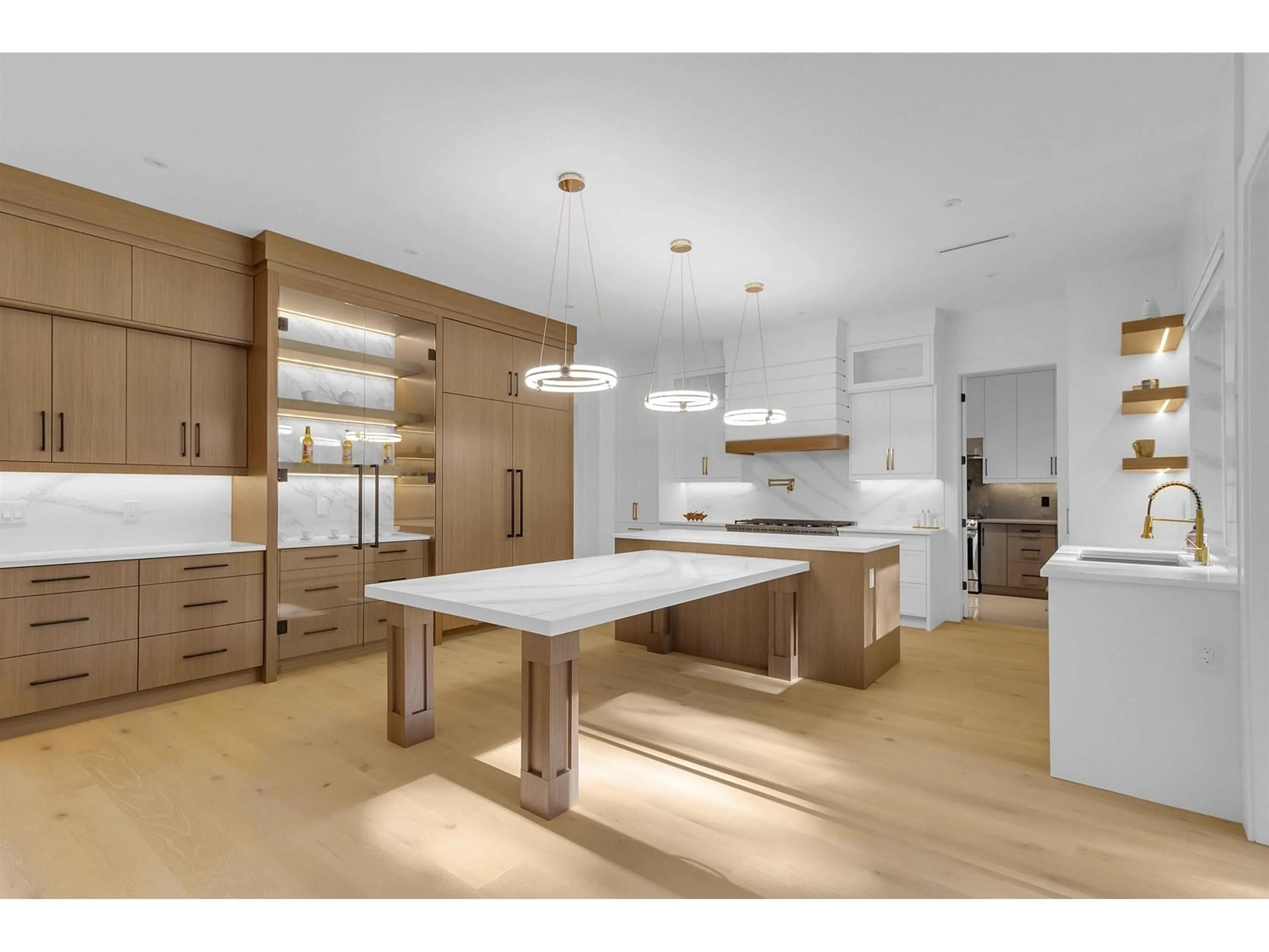 Open concept kitchen, wood/laminate floor for 19704 31A, Langley British Columbia V2Z0B2