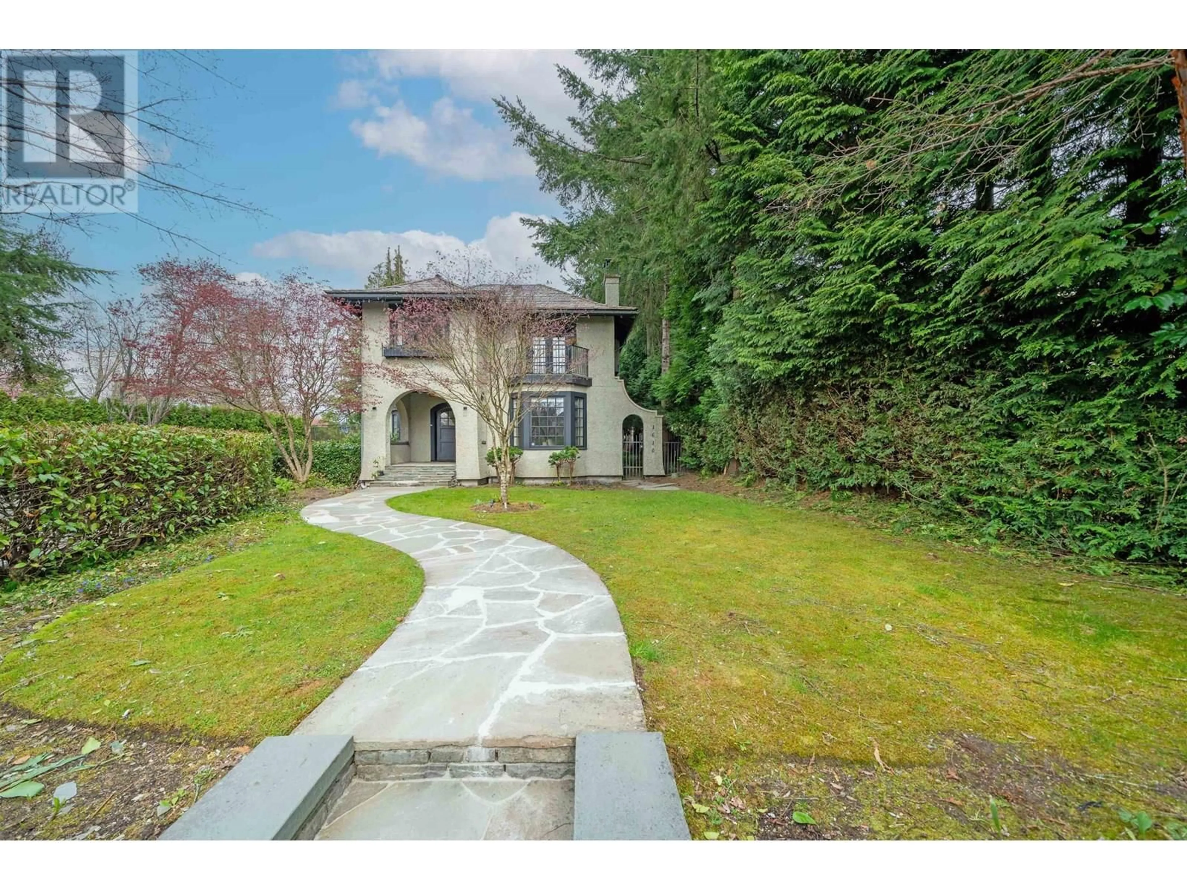 A pic from outside/outdoor area/front of a property/back of a property/a pic from drone, street for 1610 WESBROOK CRESCENT, Vancouver British Columbia V6T1W1