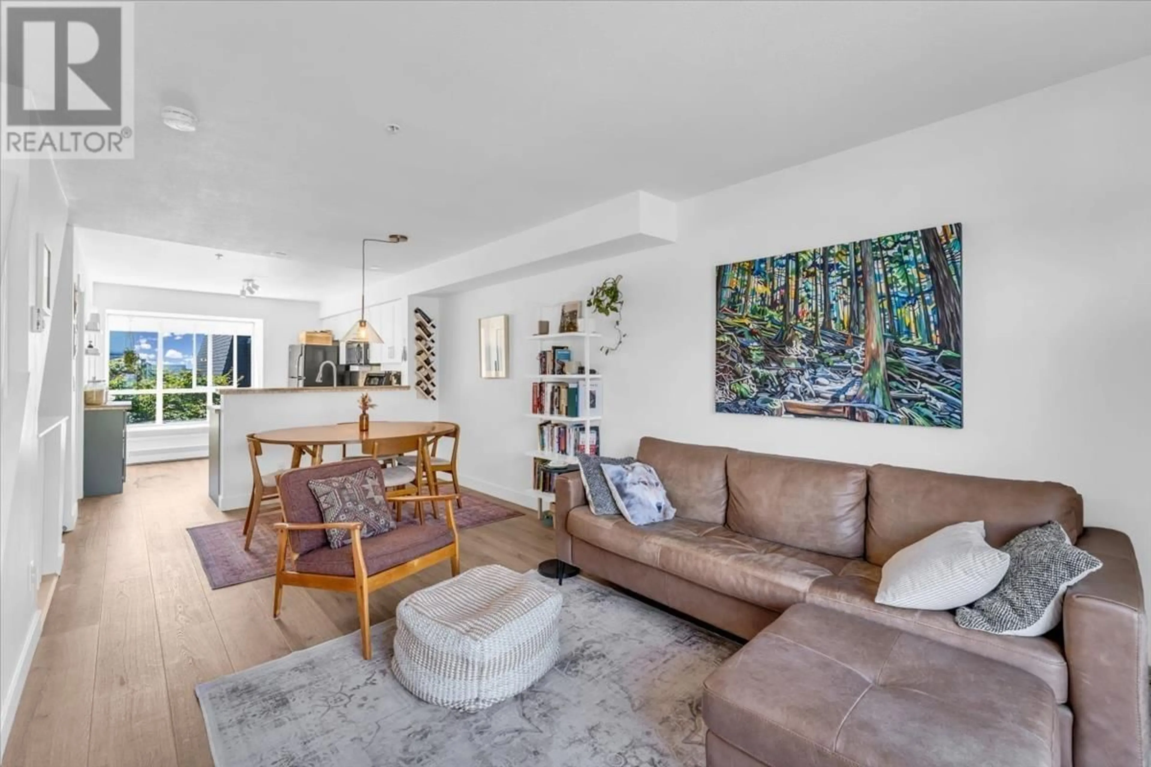 Living room with furniture, unknown for 25 - 288 ST. DAVIDS AVENUE, North Vancouver British Columbia V7L4X2