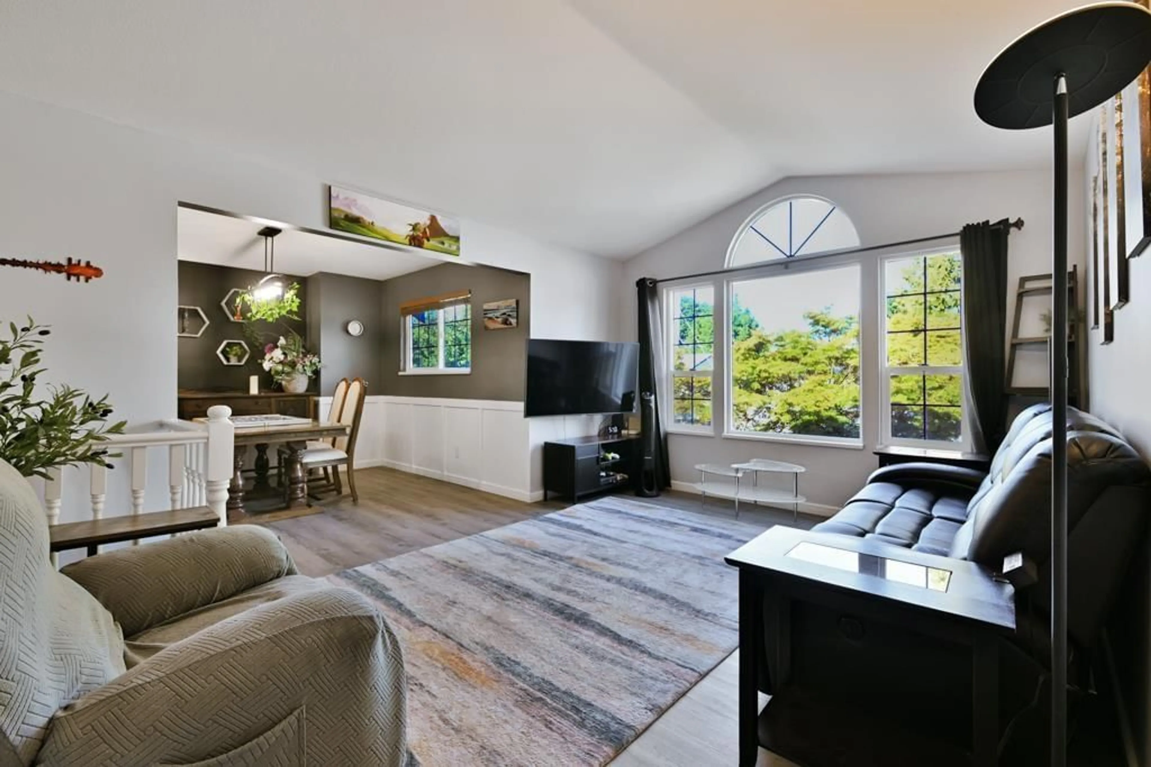Living room with furniture, unknown for 8531 MCEWEN, Mission British Columbia V2V6R2