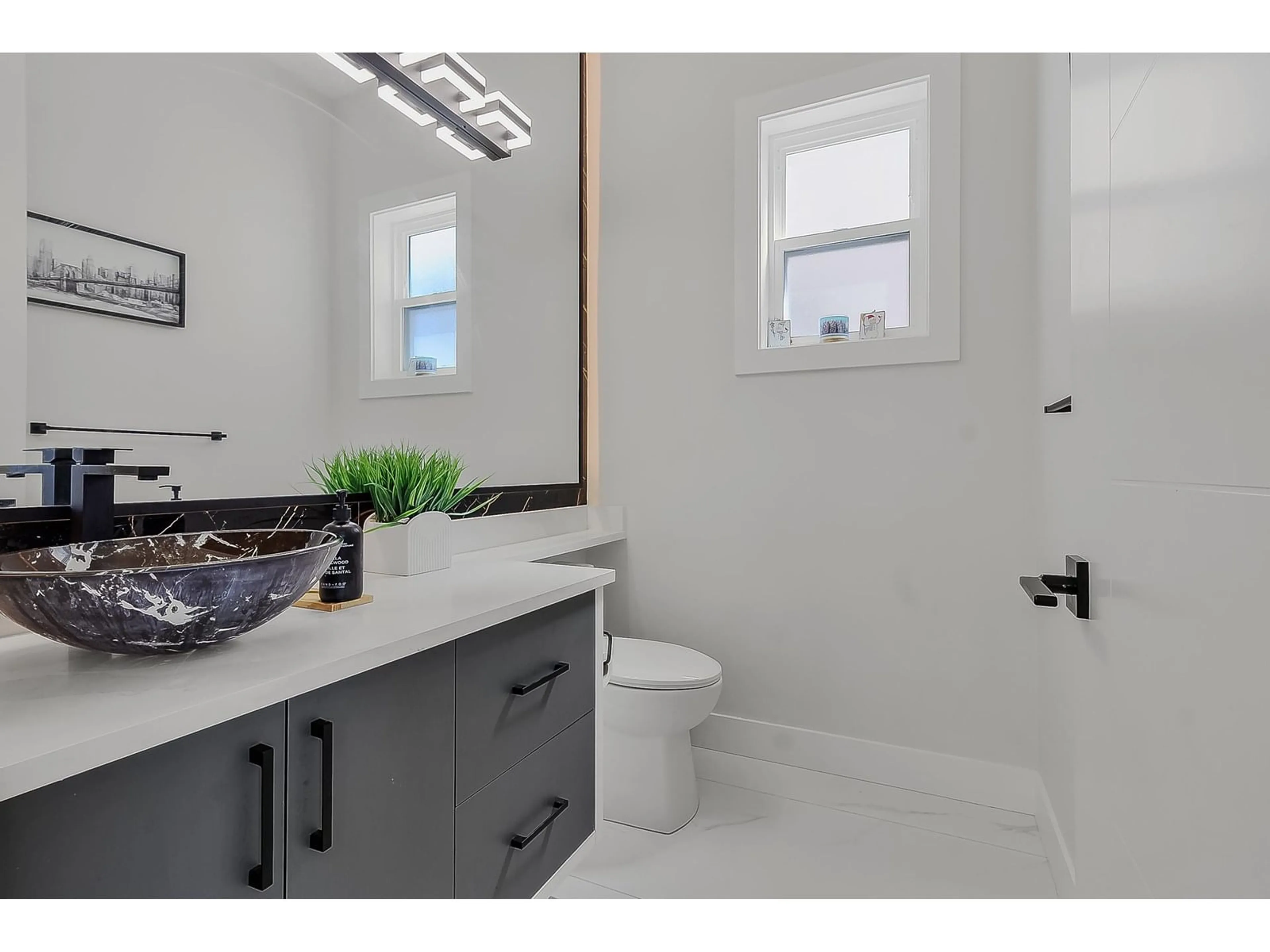 Contemporary bathroom, ceramic/tile floor for 16707 15A, Surrey British Columbia V3Z9M4