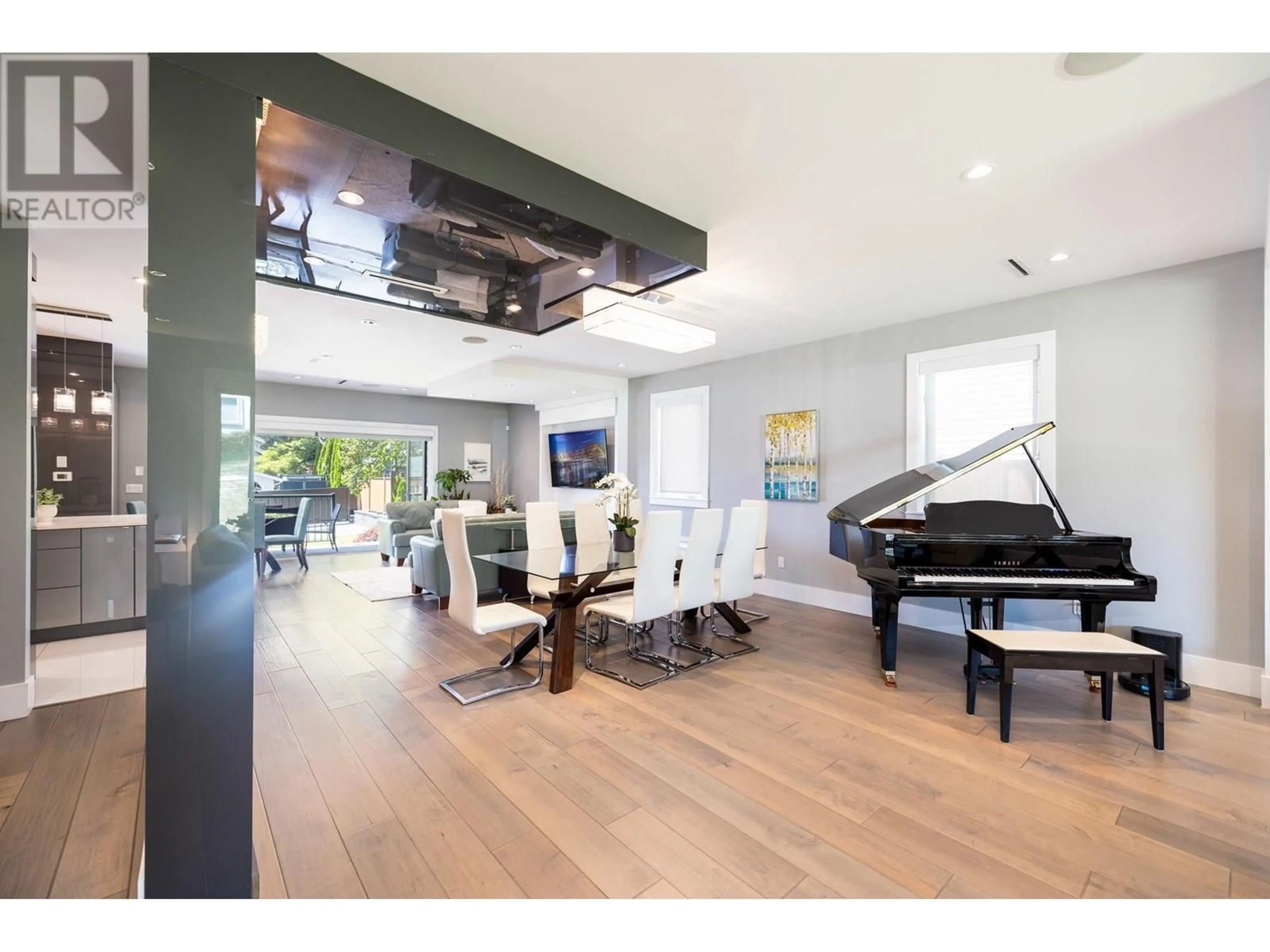 Unknown for 2553 WESTERN AVENUE, North Vancouver British Columbia V7N3L2