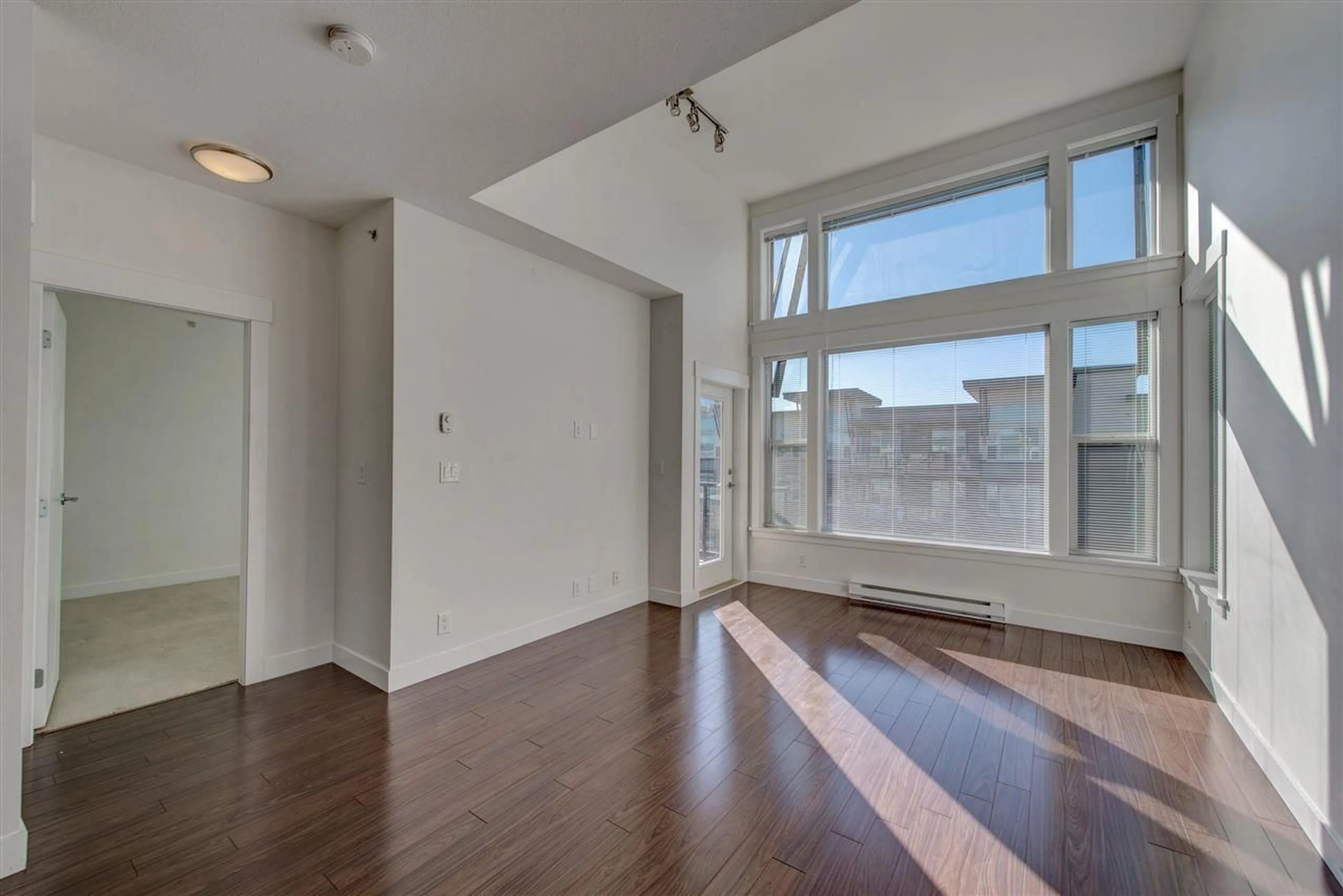 A pic of a room for 401 - 33538 MARSHALL, Abbotsford British Columbia V4W3N2