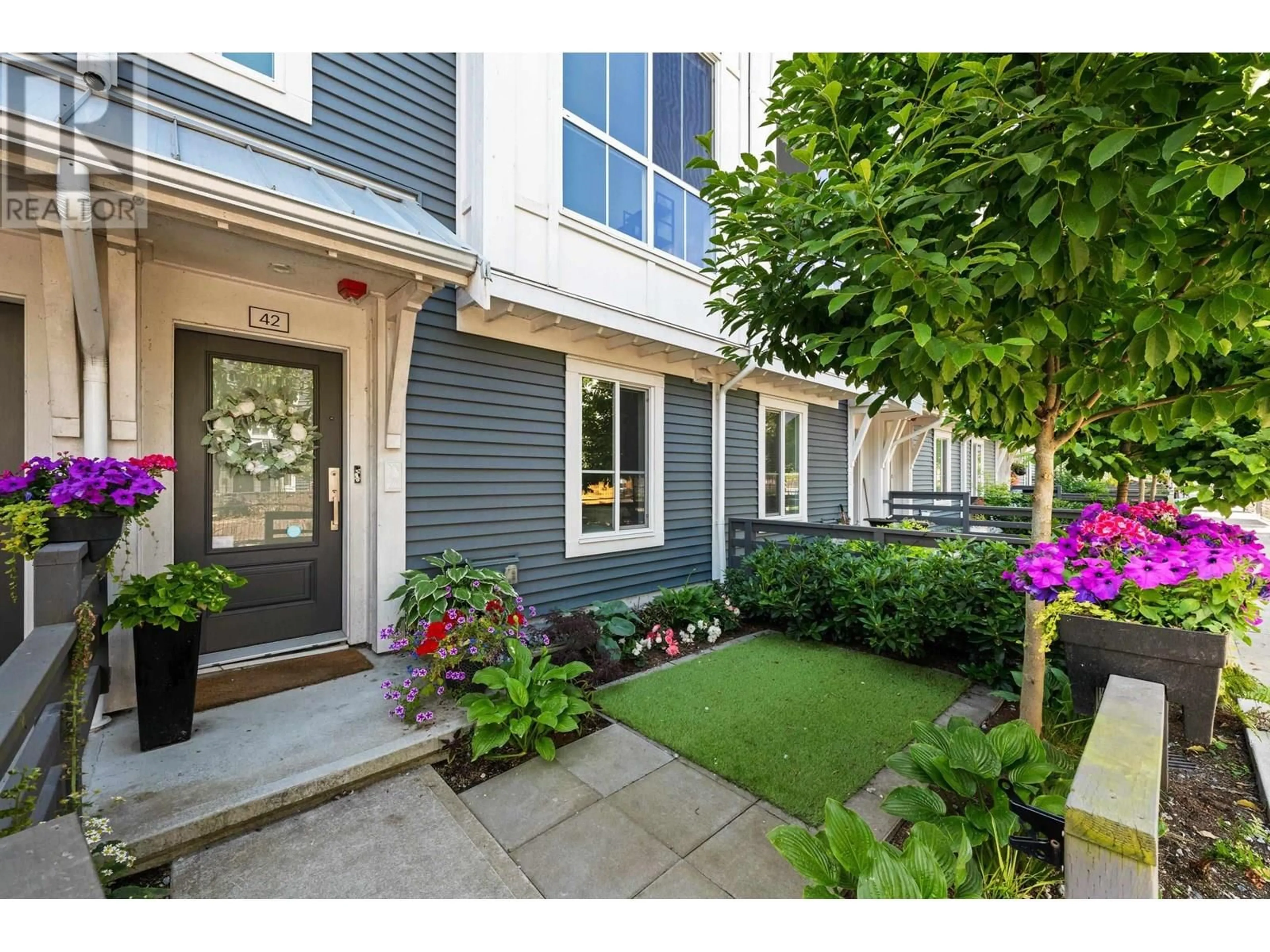 Indoor entryway for 42 - 4716 ORCA WAY, Tsawwassen British Columbia V4M0E5
