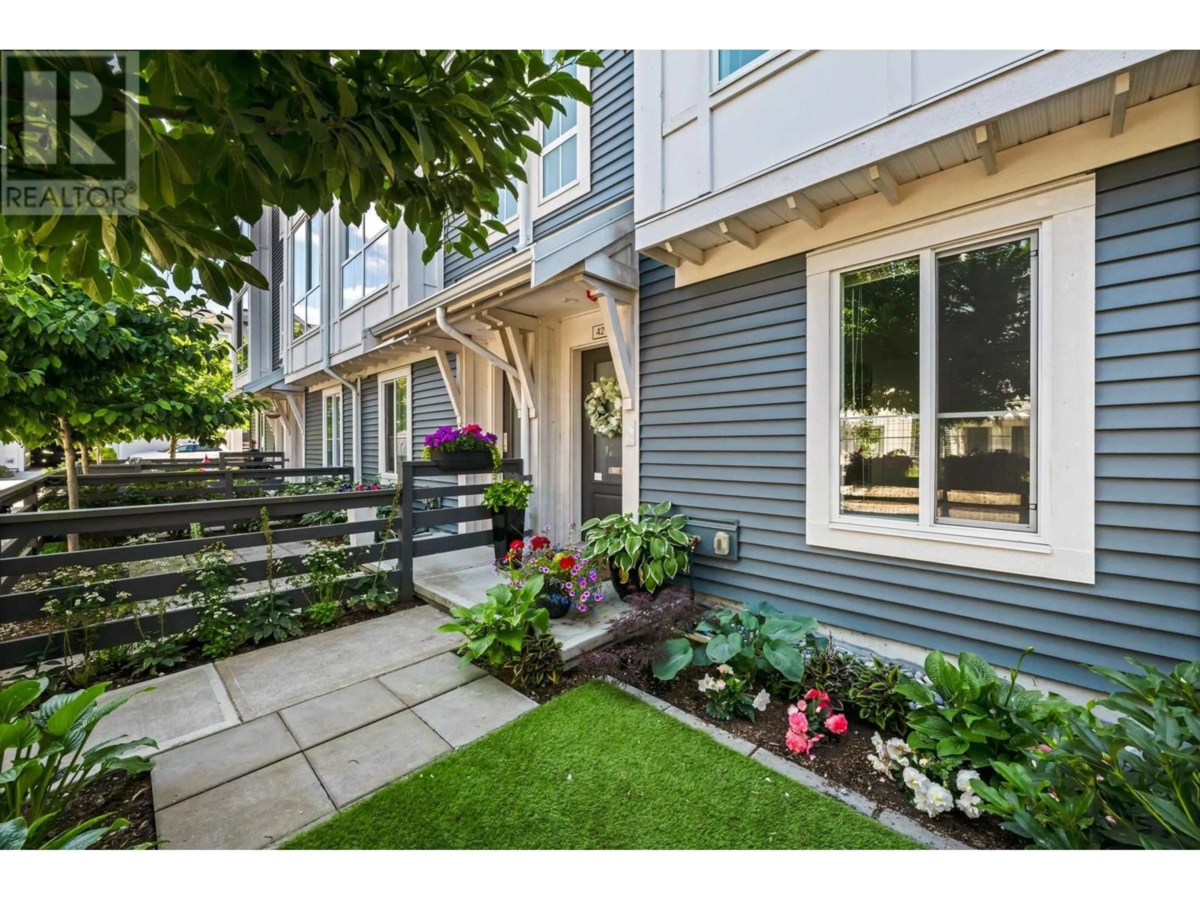 Patio, street for 42 - 4716 ORCA WAY, Tsawwassen British Columbia V4M0E5