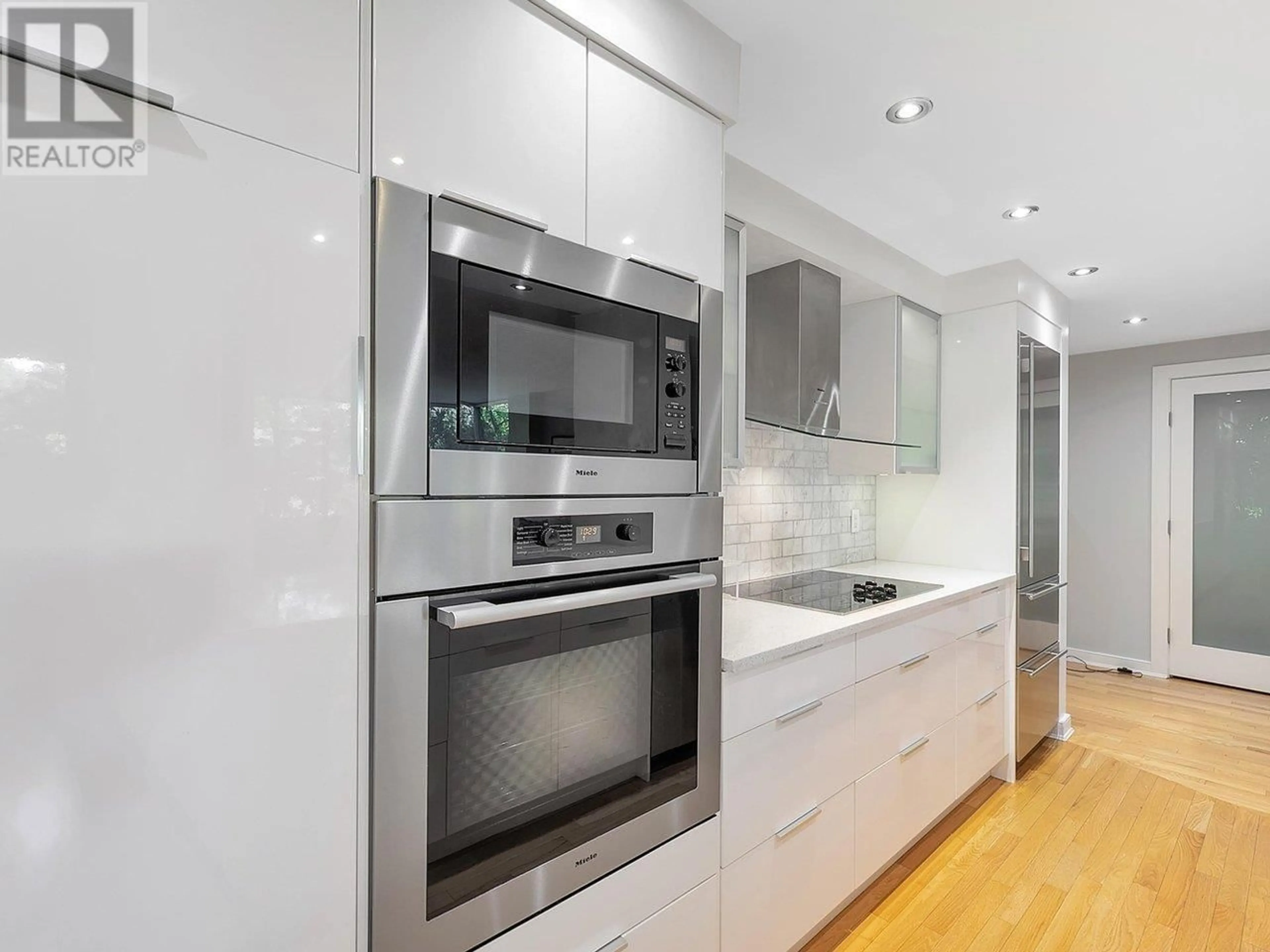 Unknown for 114 - 4101 YEW STREET, Vancouver British Columbia V6L3B7