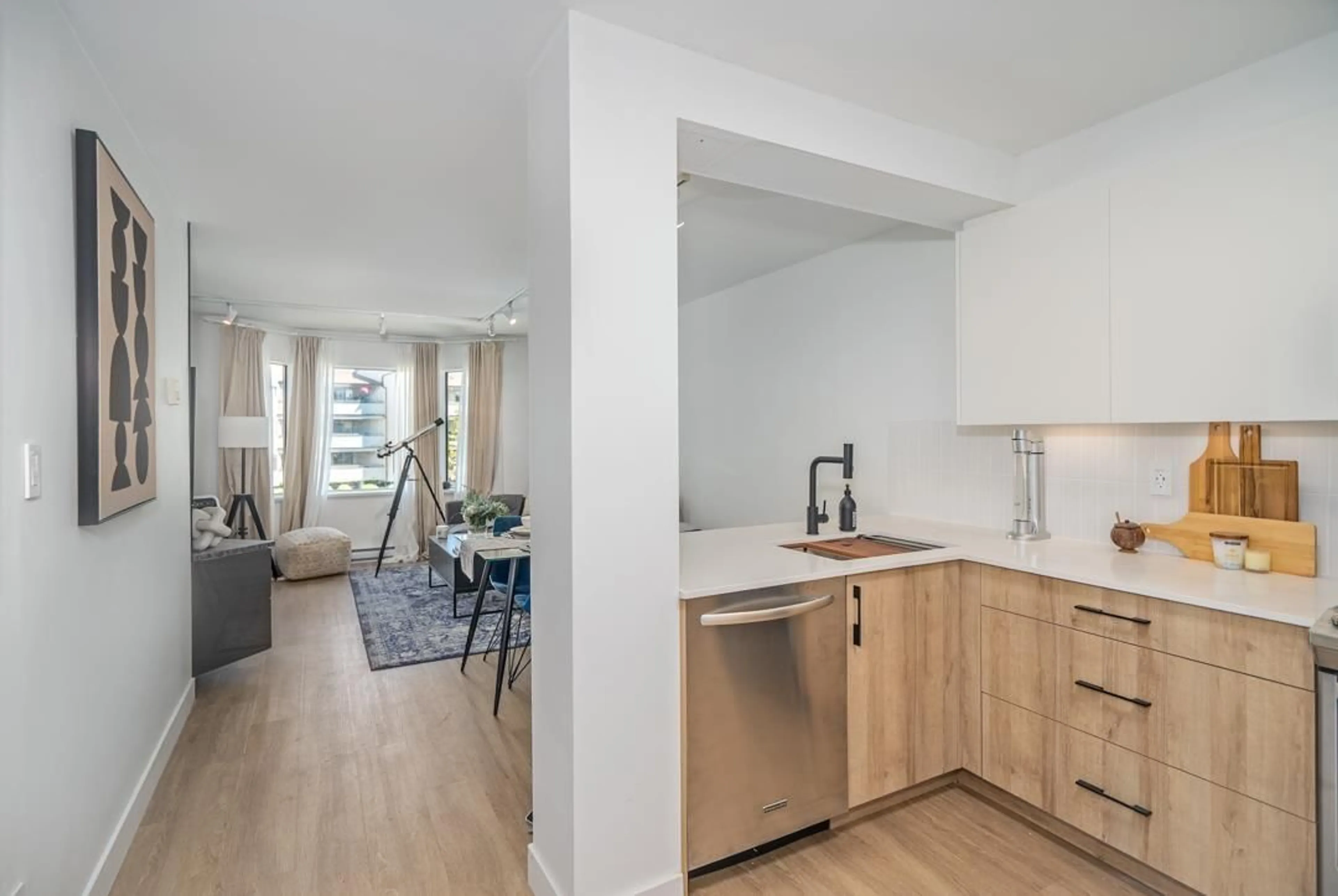 Open concept kitchen, unknown for 208 - 5224 204, Langley British Columbia V3A1Z1