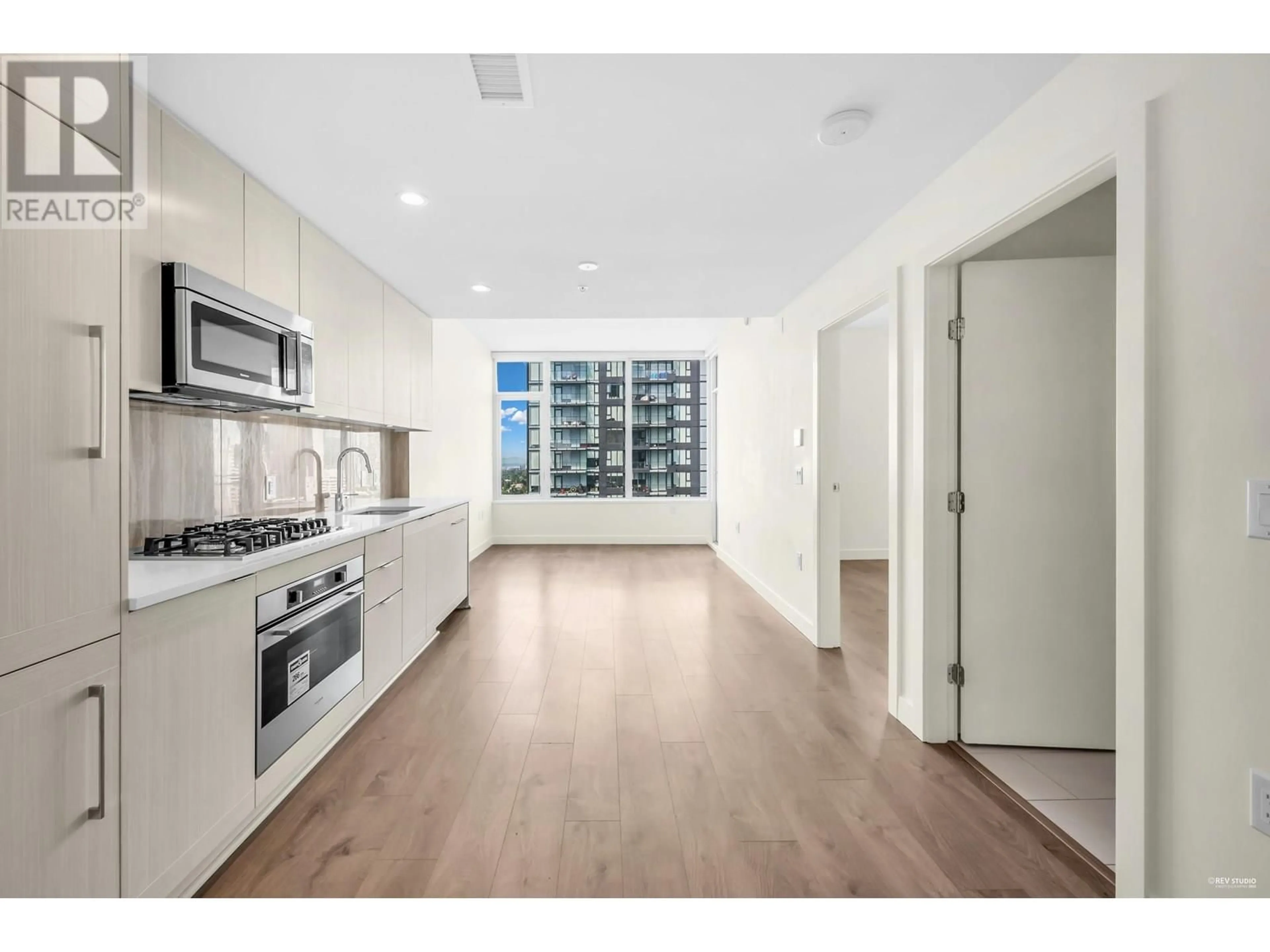 Standard kitchen, unknown for 2106 - 5051 IMPERIAL STREET, Burnaby British Columbia V5J0J3