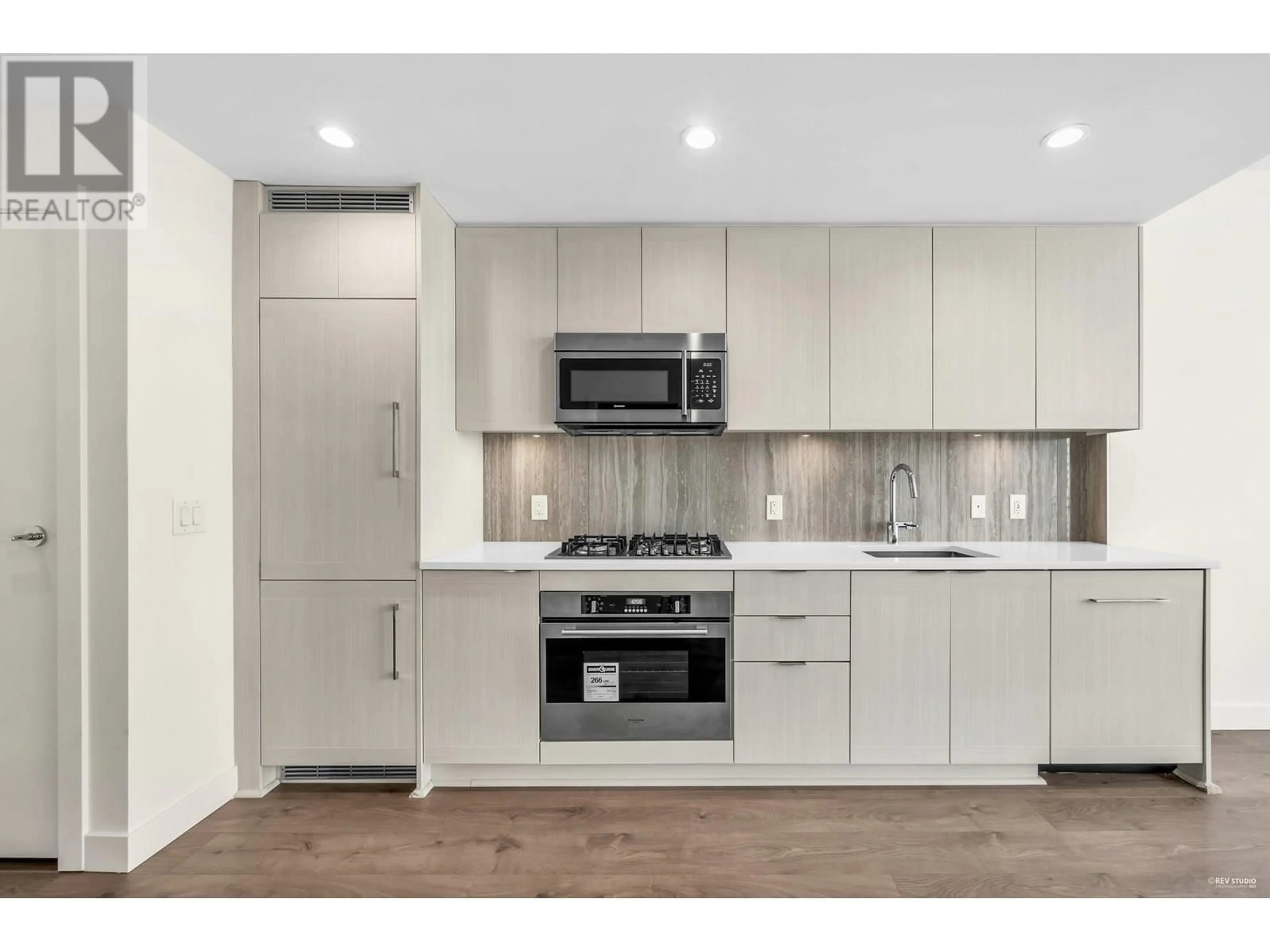 Standard kitchen, wood/laminate floor for 2106 - 5051 IMPERIAL STREET, Burnaby British Columbia V5J0J3