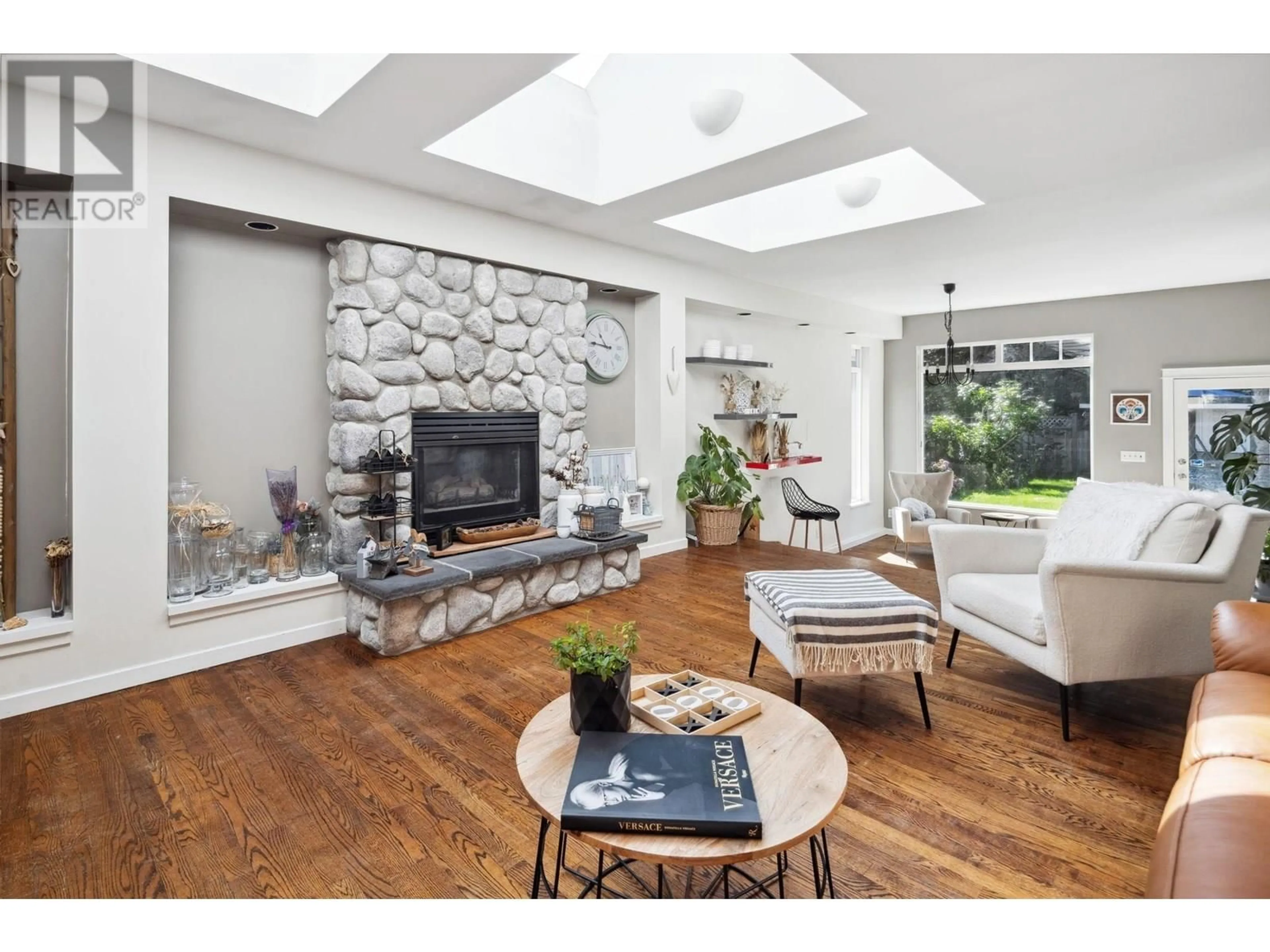 Living room with furniture, unknown for 4874 11A AVENUE, Delta British Columbia V4M1Z4