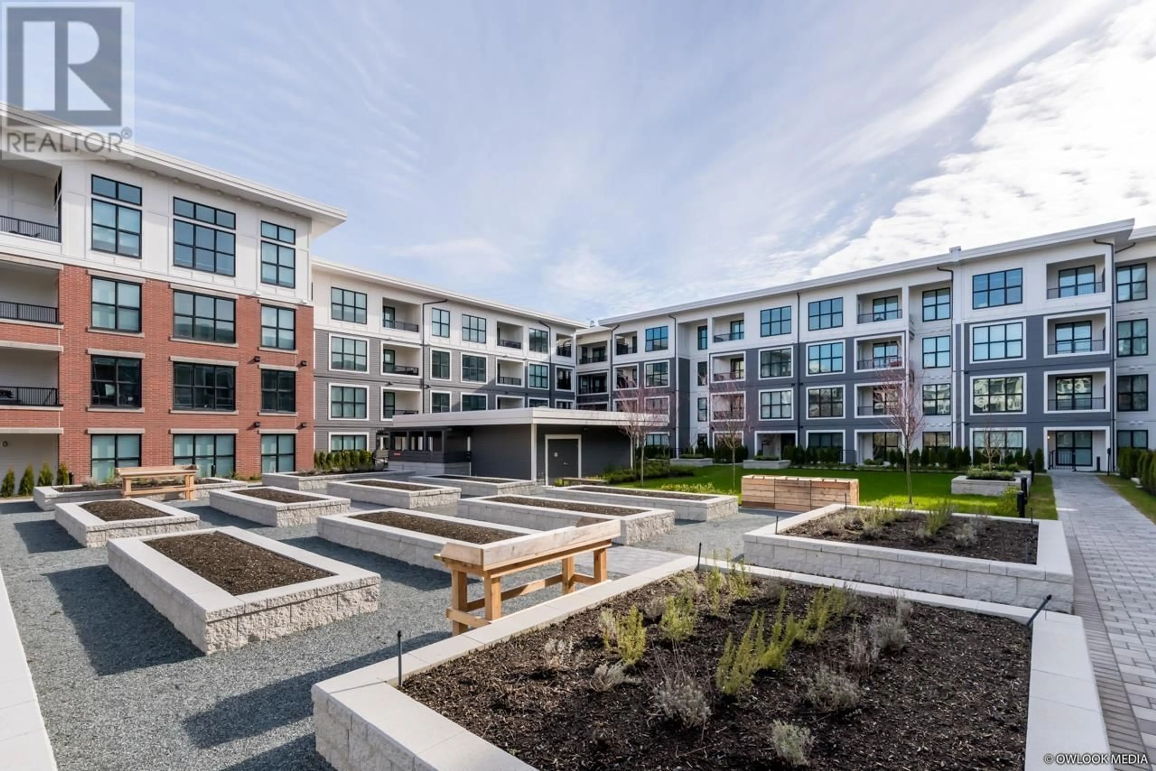 Patio, building for 225 - 9551 ALEXANDRA ROAD, Richmond British Columbia V6X0S6
