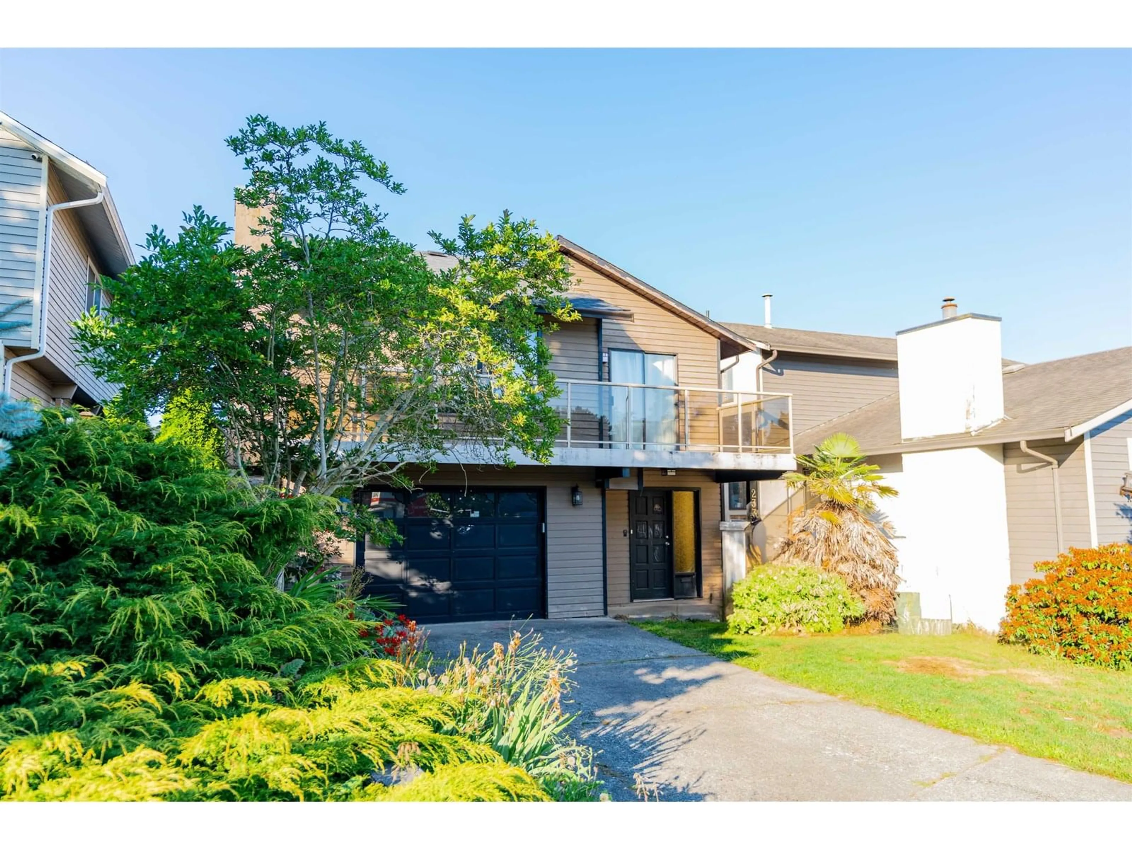 Unknown for 2337 WAKEFIELD, Langley British Columbia V3V1V5