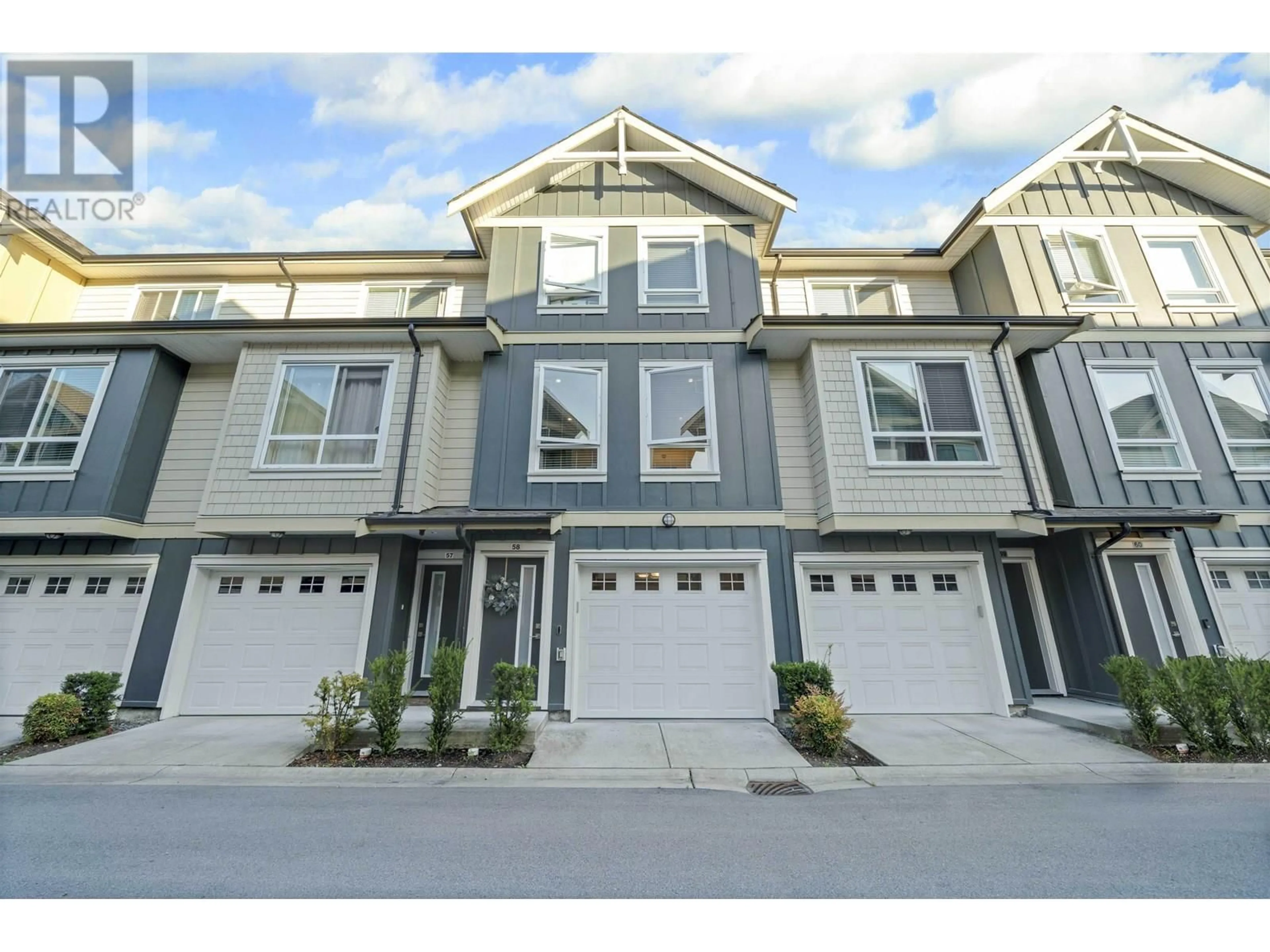 Home with vinyl exterior material, street for 58 - 430 DUNCAN STREET, New Westminster British Columbia V3M0M2