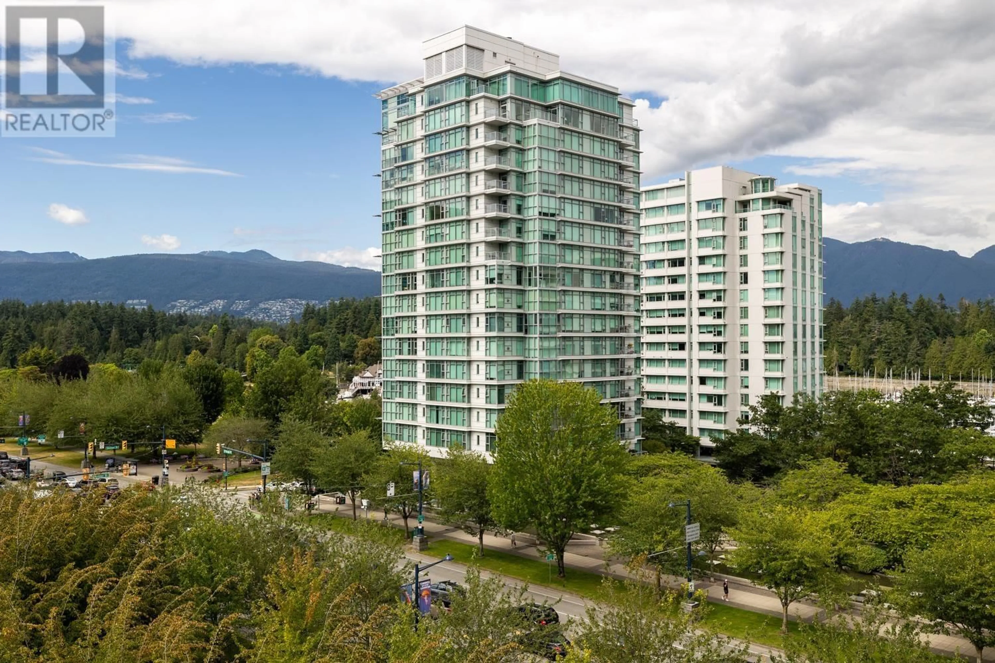 A pic from outside/outdoor area/front of a property/back of a property/a pic from drone, city buildings view from balcony for 803 - 1723 ALBERNI STREET, Vancouver British Columbia V6G3G9