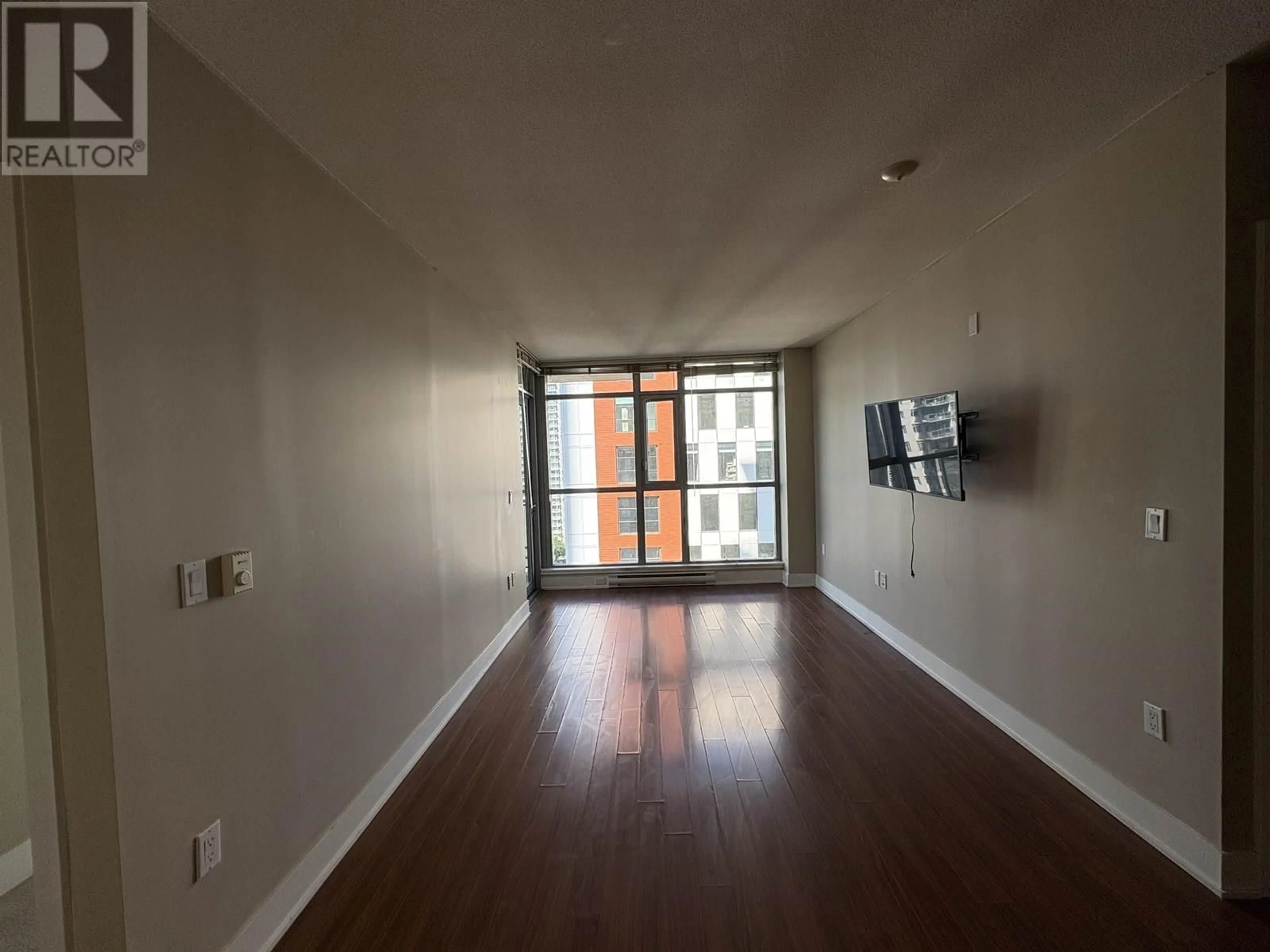 A pic of a room for 1709 - 3008 GLEN DRIVE, Coquitlam British Columbia V3B0J5