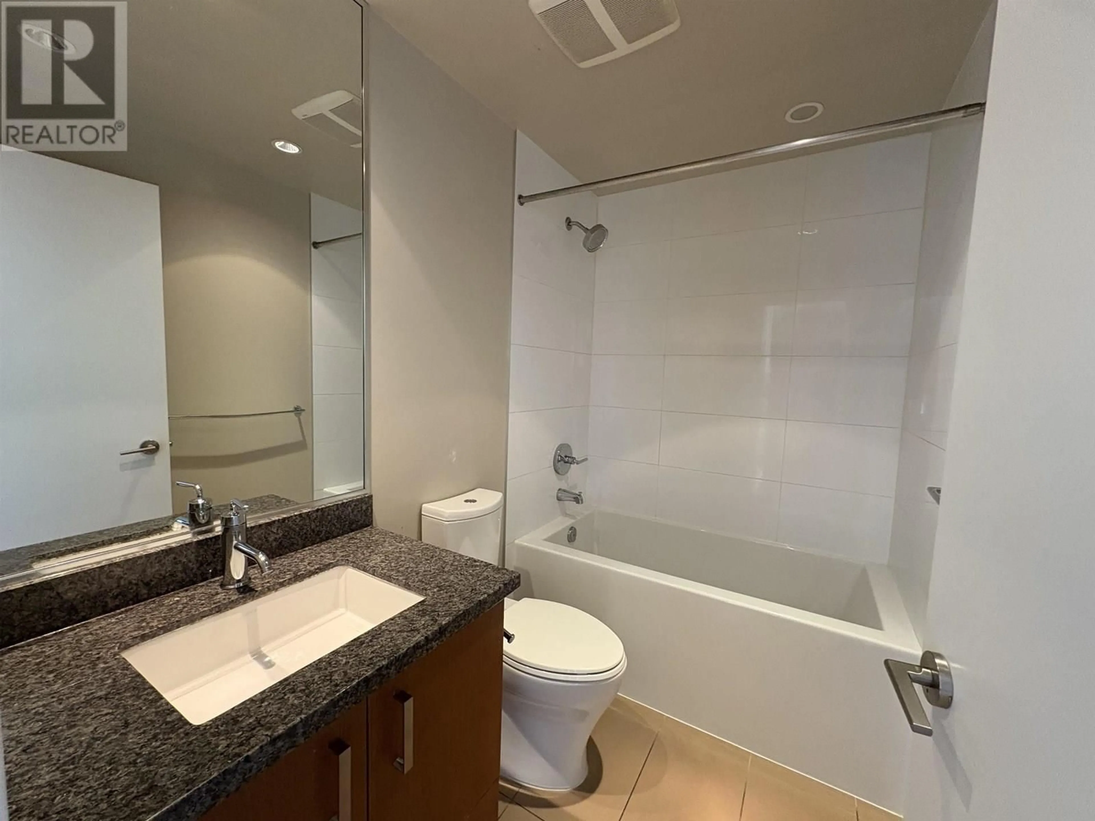 Standard bathroom, unknown for 1709 - 3008 GLEN DRIVE, Coquitlam British Columbia V3B0J5