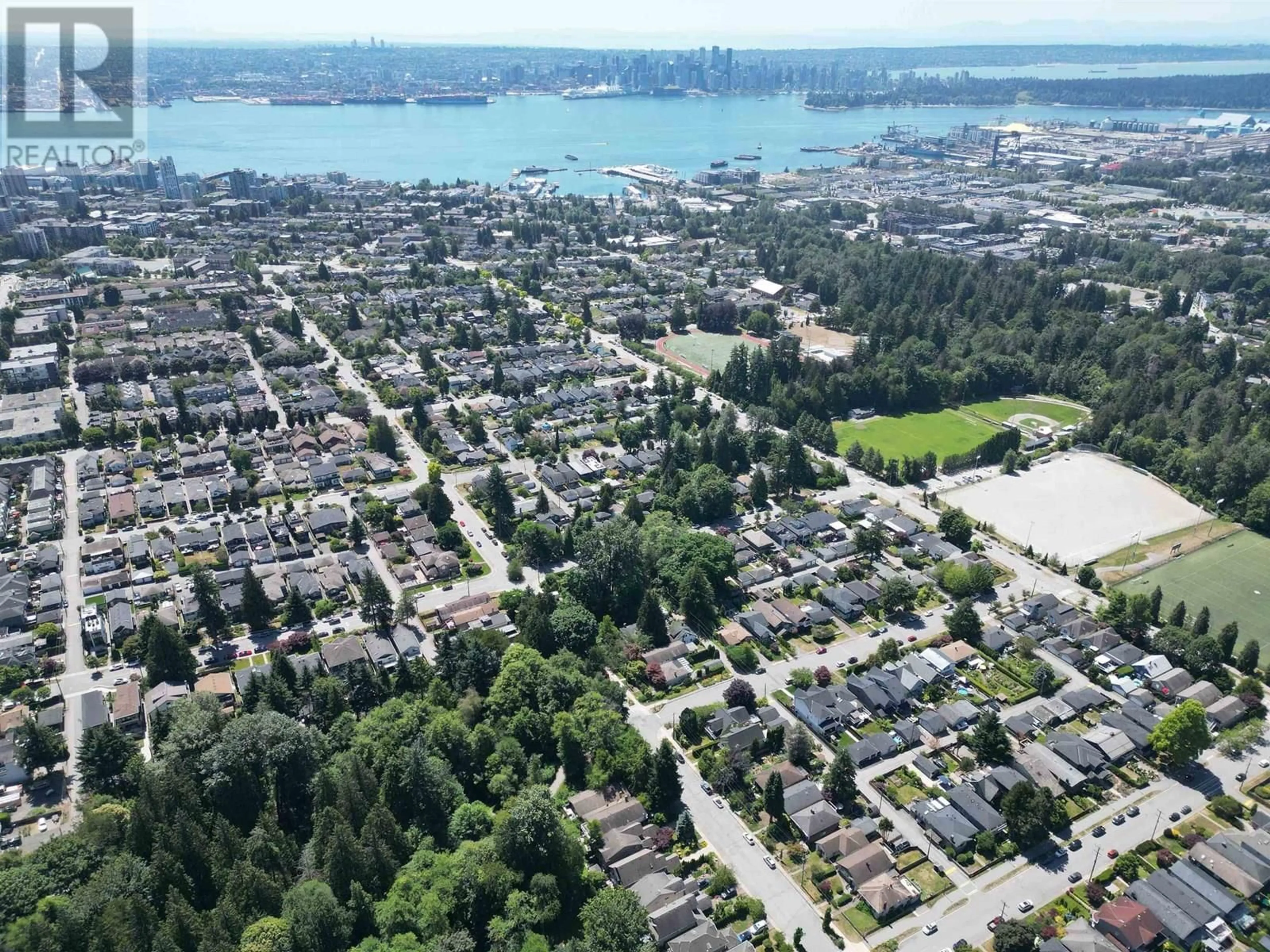 A pic from outside/outdoor area/front of a property/back of a property/a pic from drone, water/lake/river/ocean view for 1949 MAHON AVENUE, North Vancouver British Columbia V7M2T4