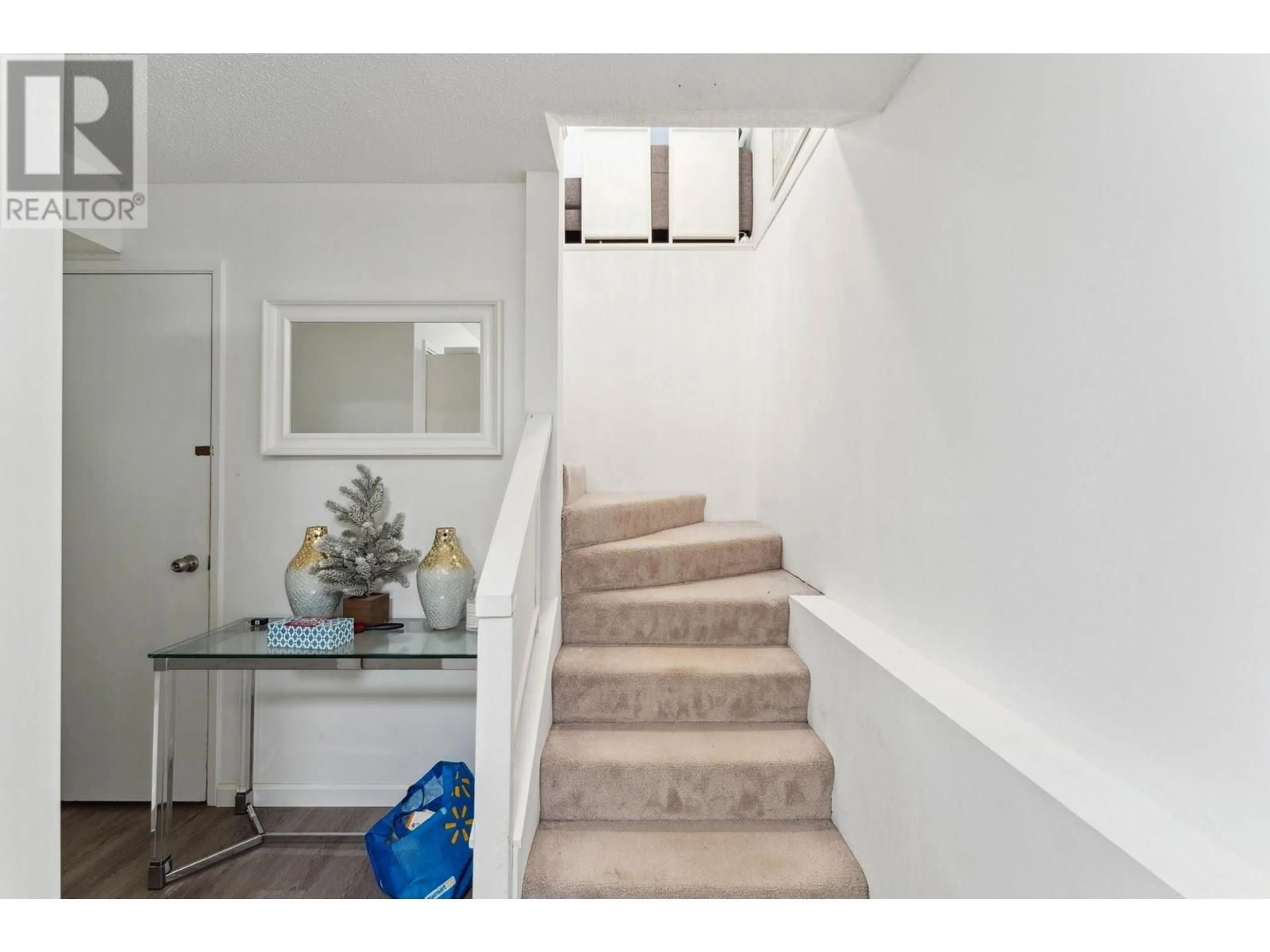 Unknown for 1949 MAHON AVENUE, North Vancouver British Columbia V7M2T4
