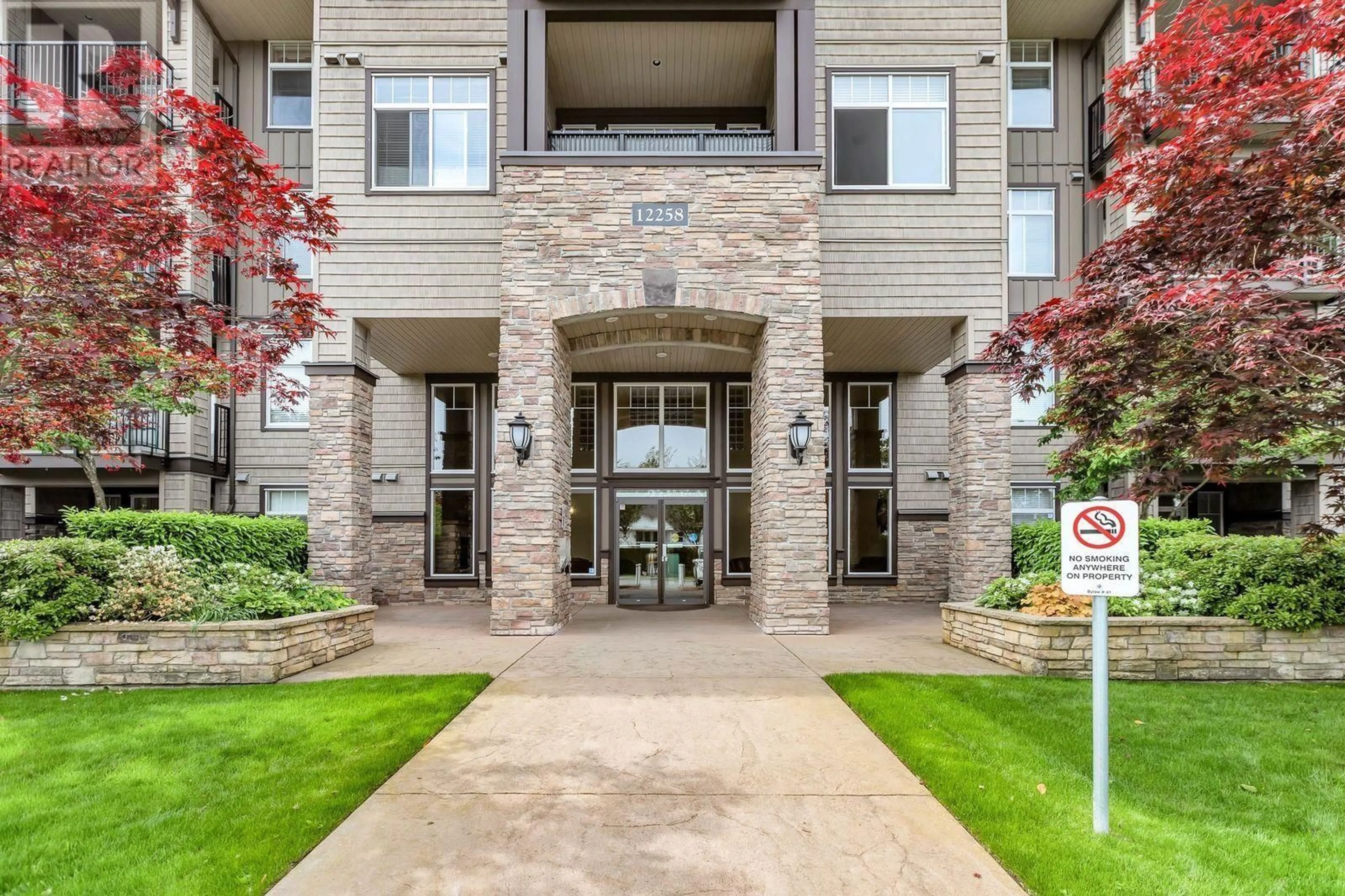 Indoor foyer for 218 - 12258 224 STREET, Maple Ridge British Columbia V2X8Y7
