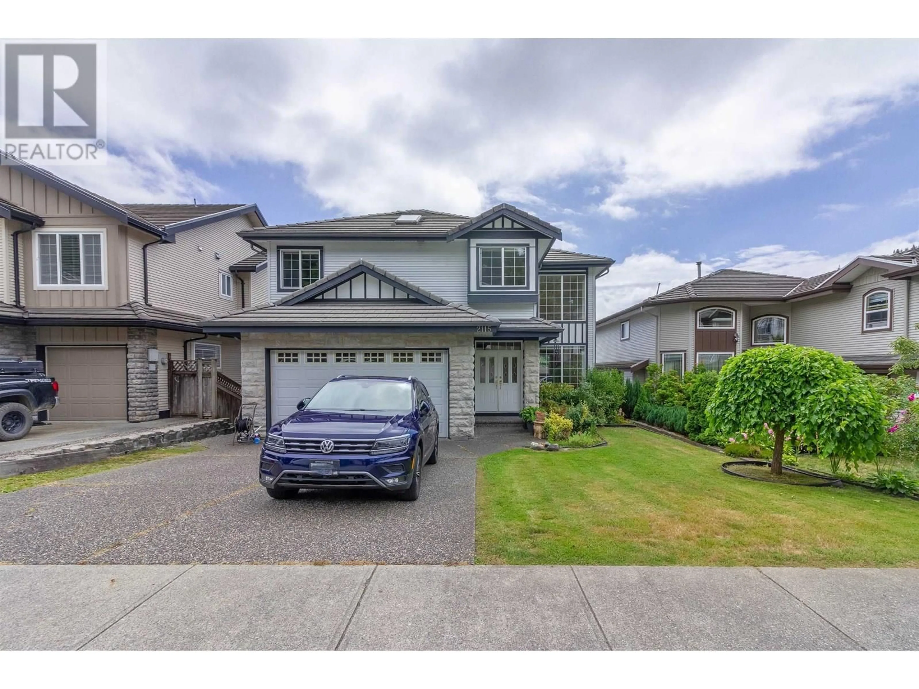 A pic from outside/outdoor area/front of a property/back of a property/a pic from drone, street for 2115 BERKSHIRE CRESCENT, Coquitlam British Columbia V3E3N4