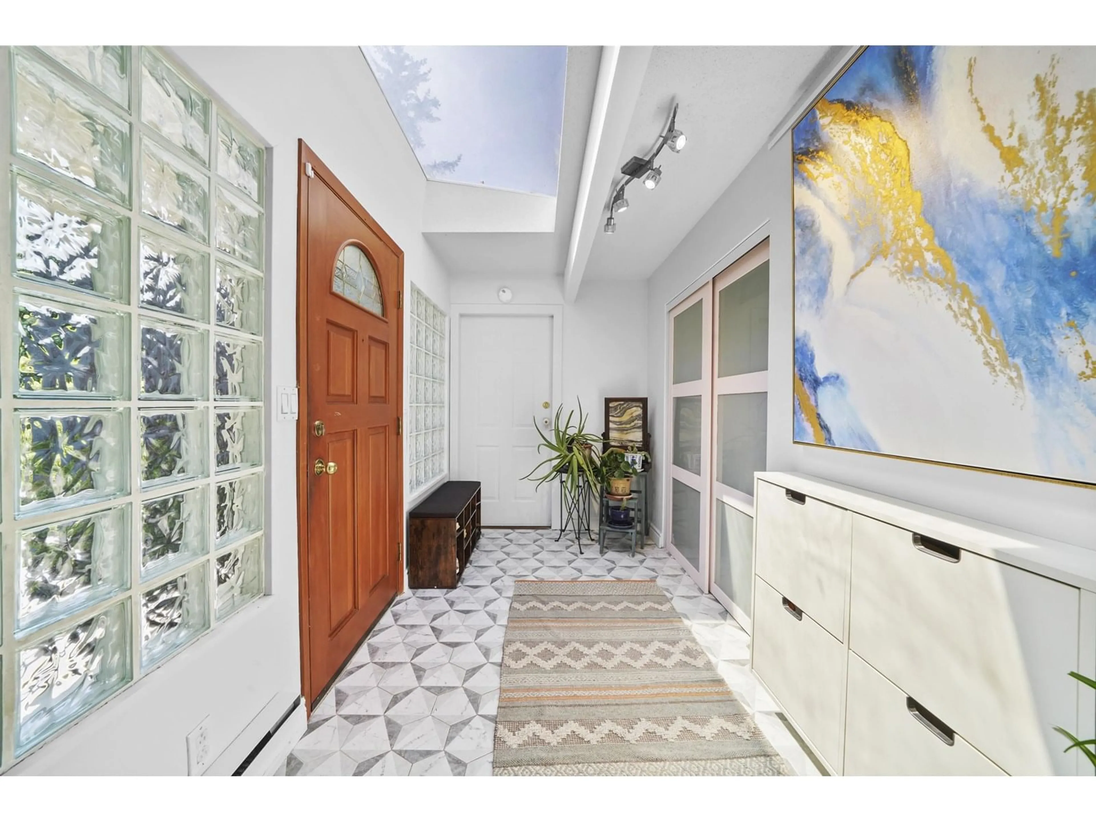 Indoor entryway for 6598 ALBION, Delta British Columbia V4E1J2