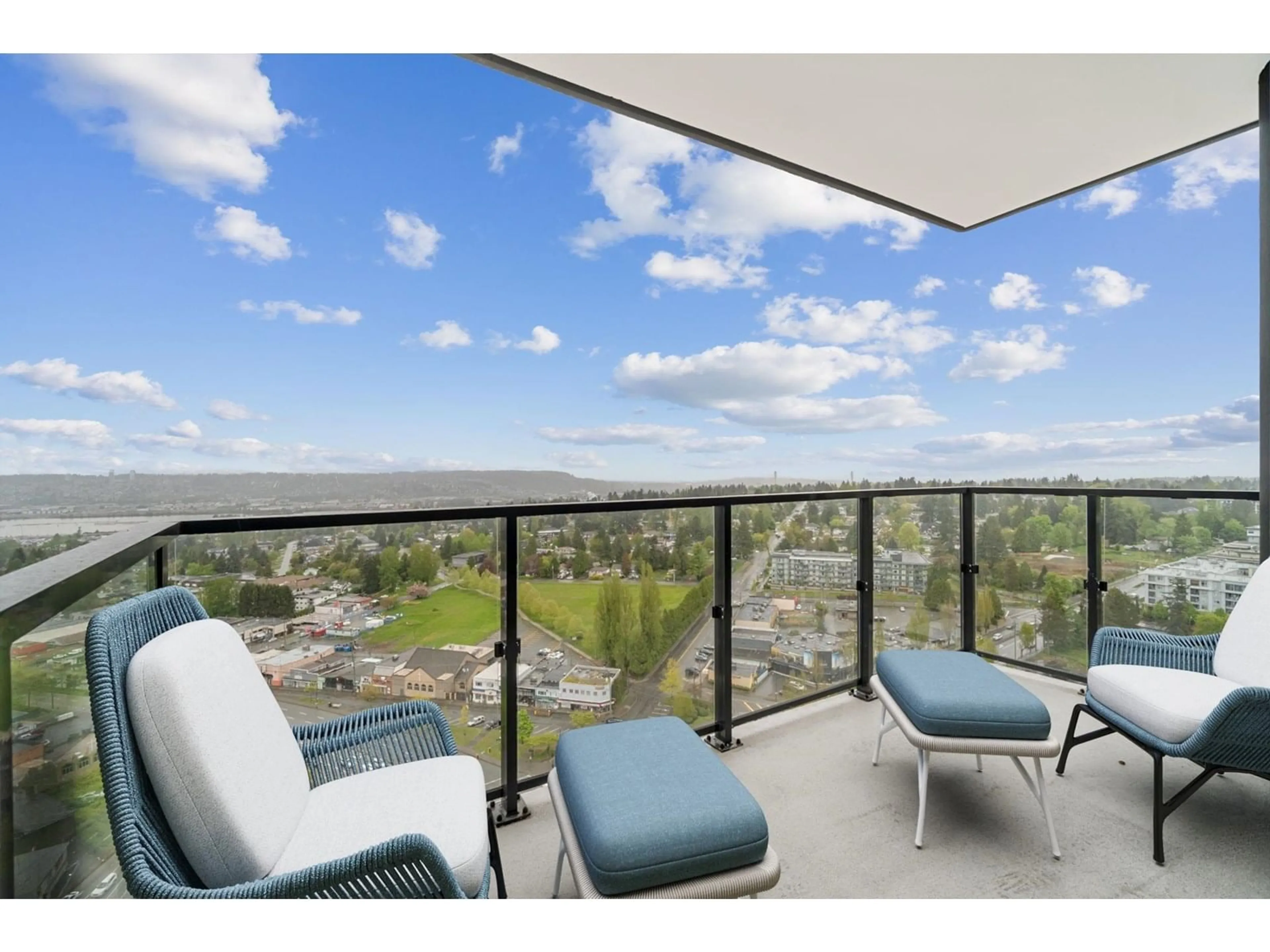 Balcony in the apartment, water/lake/river/ocean view for 2402 - 10750 135A, Surrey British Columbia V3T0A4