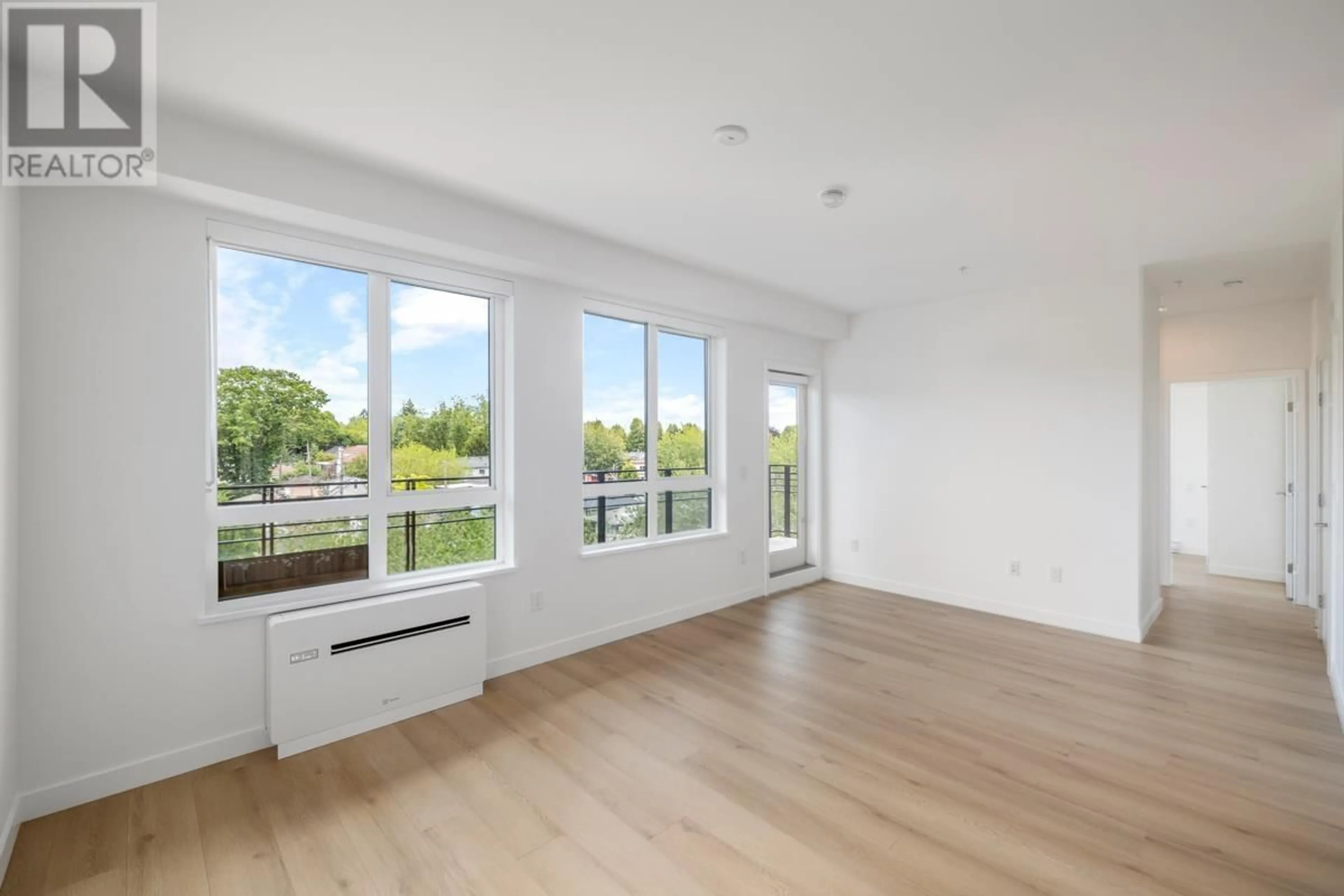 A pic of a room for 605 - 2450 GARDEN DRIVE, Vancouver British Columbia V5N0K1