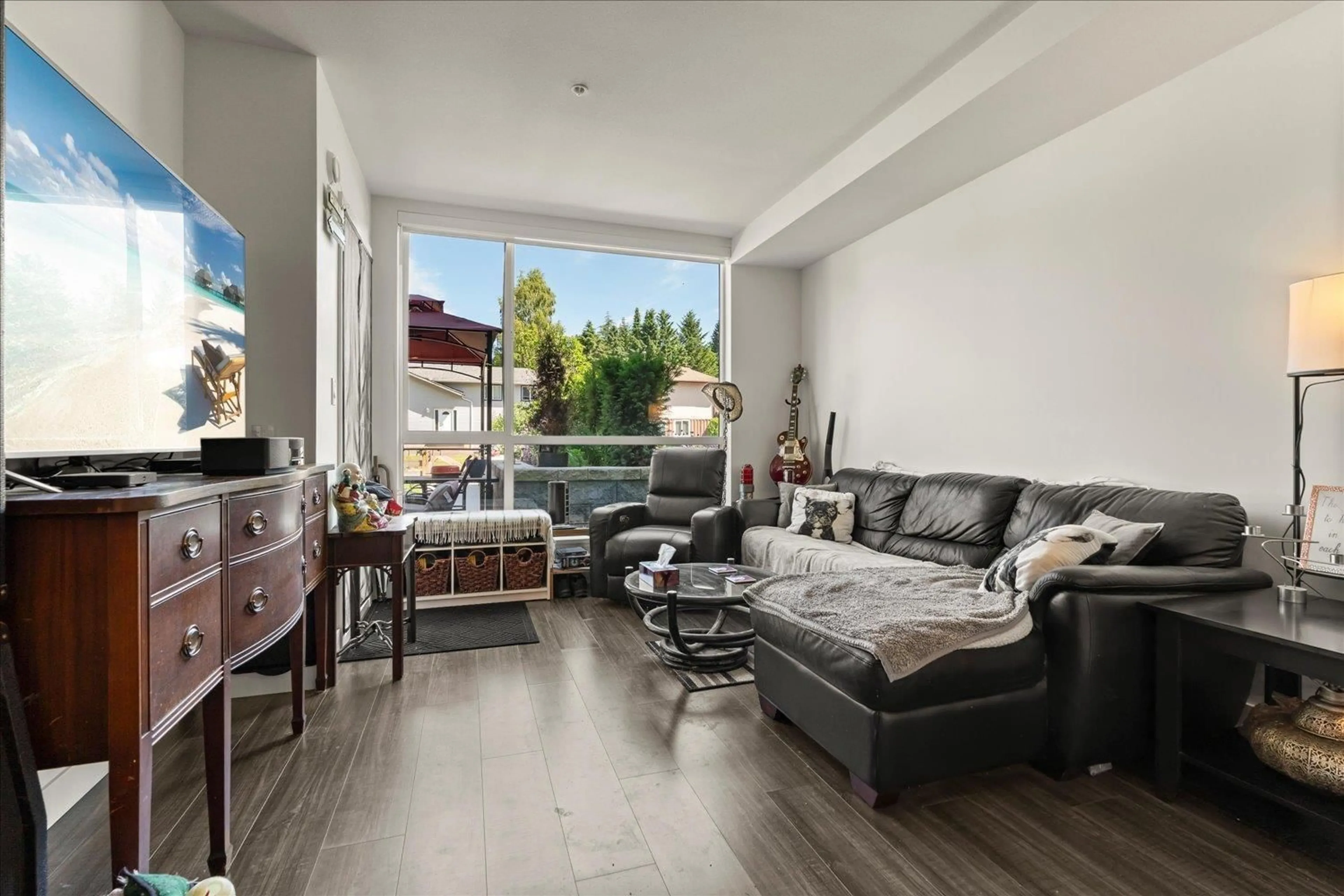 Living room with furniture, unknown for 216 - 31940 RAVEN, Mission British Columbia V2V0L1