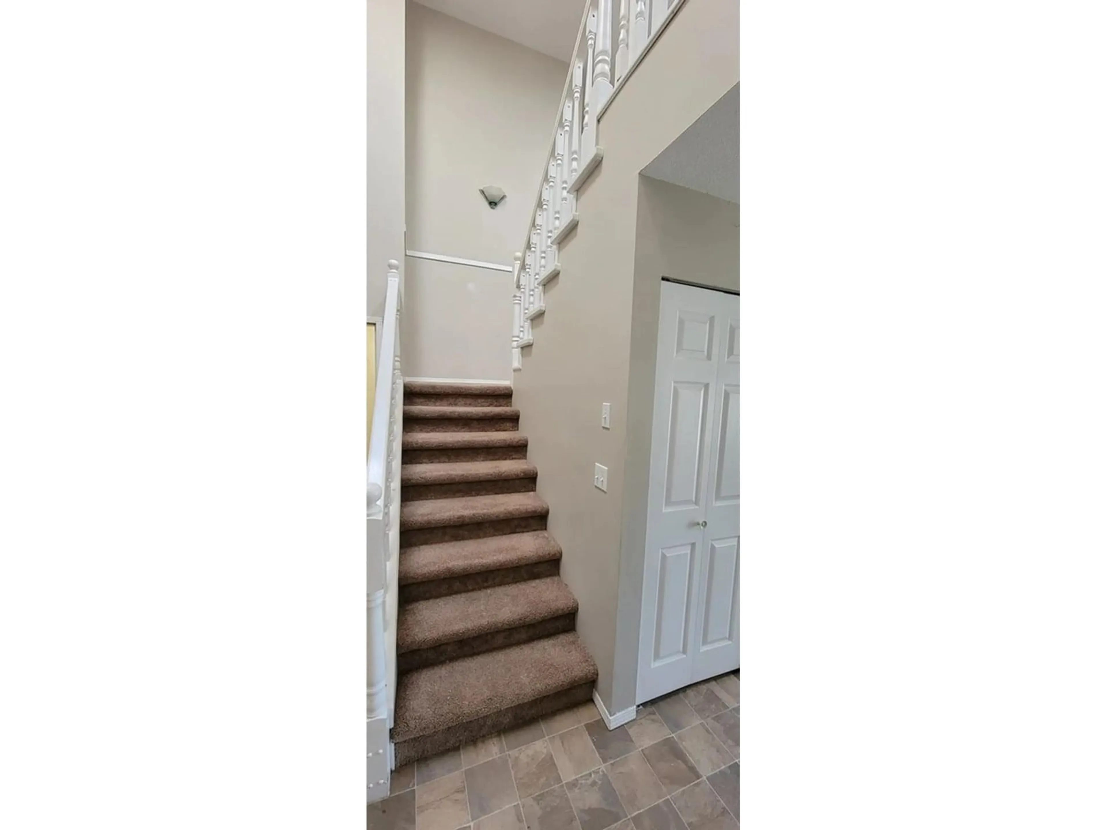 Stairs for 201 - 27262 FRASER, Langley British Columbia V4W3P8