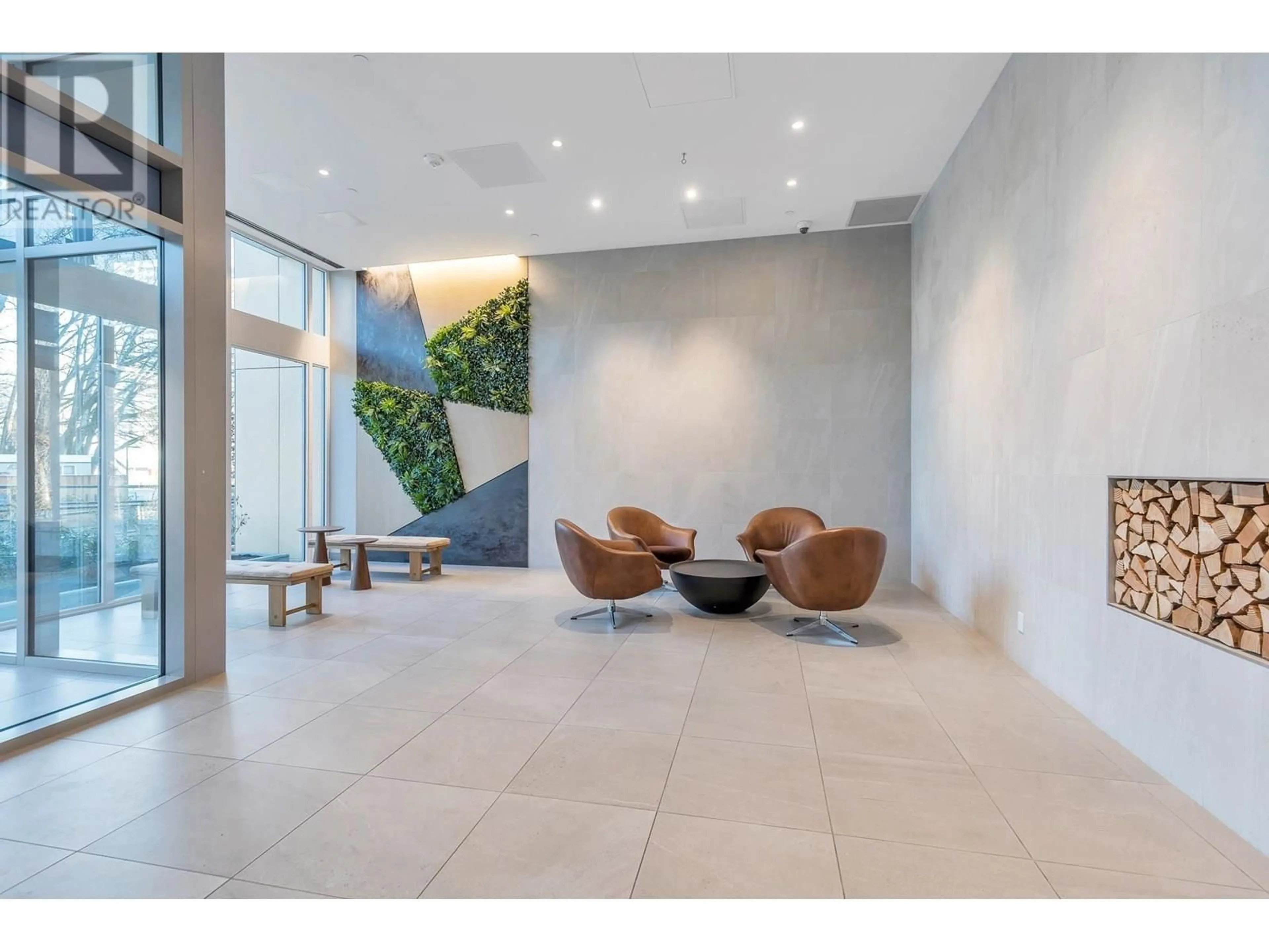 Indoor foyer for 1408 - 1401 HUNTER STREET, North Vancouver British Columbia V7J0E2
