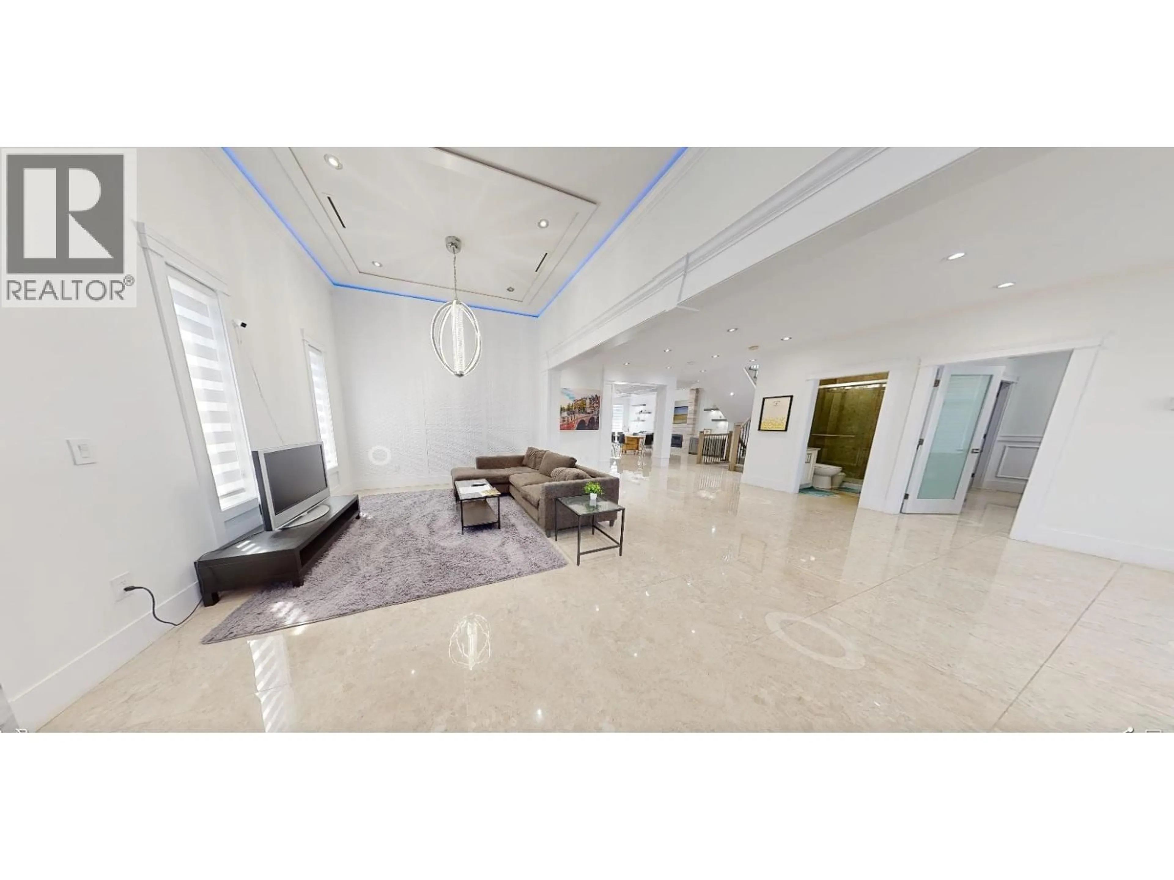 Lobby for 6378 NEVILLE STREET, Burnaby British Columbia V5E1A6