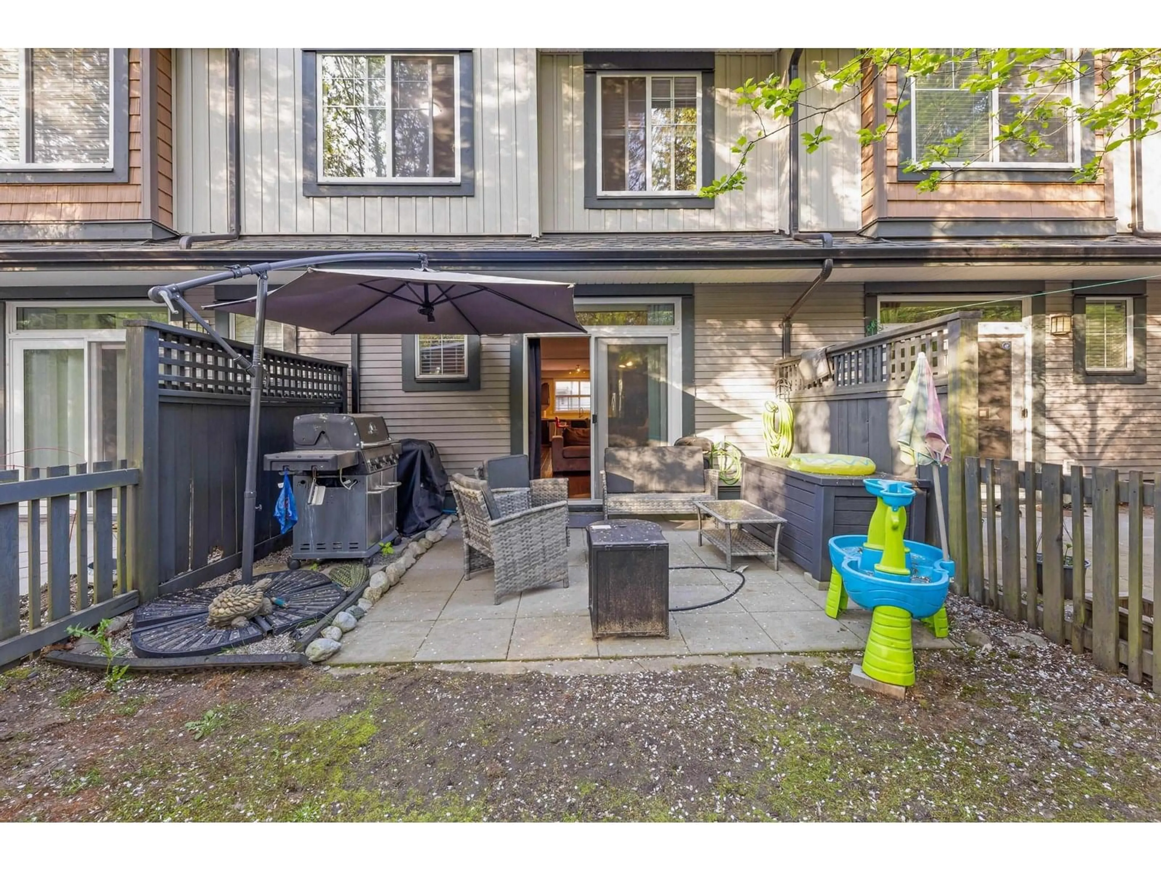 Patio, street for 43 - 6123 138, Surrey British Columbia V3X1E8