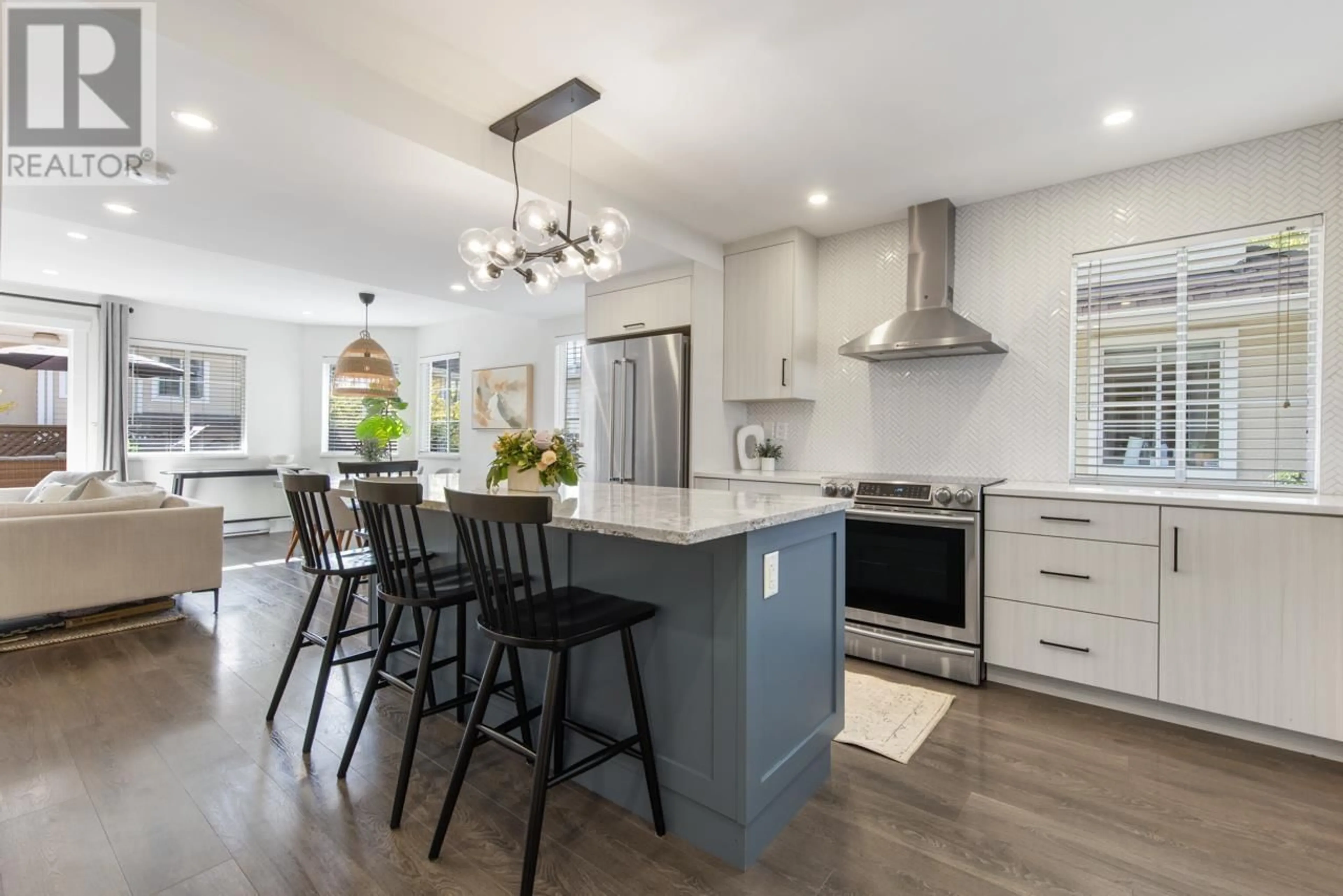 Open concept kitchen, unknown for 5 - 249 4TH STREET, North Vancouver British Columbia V7L1J1