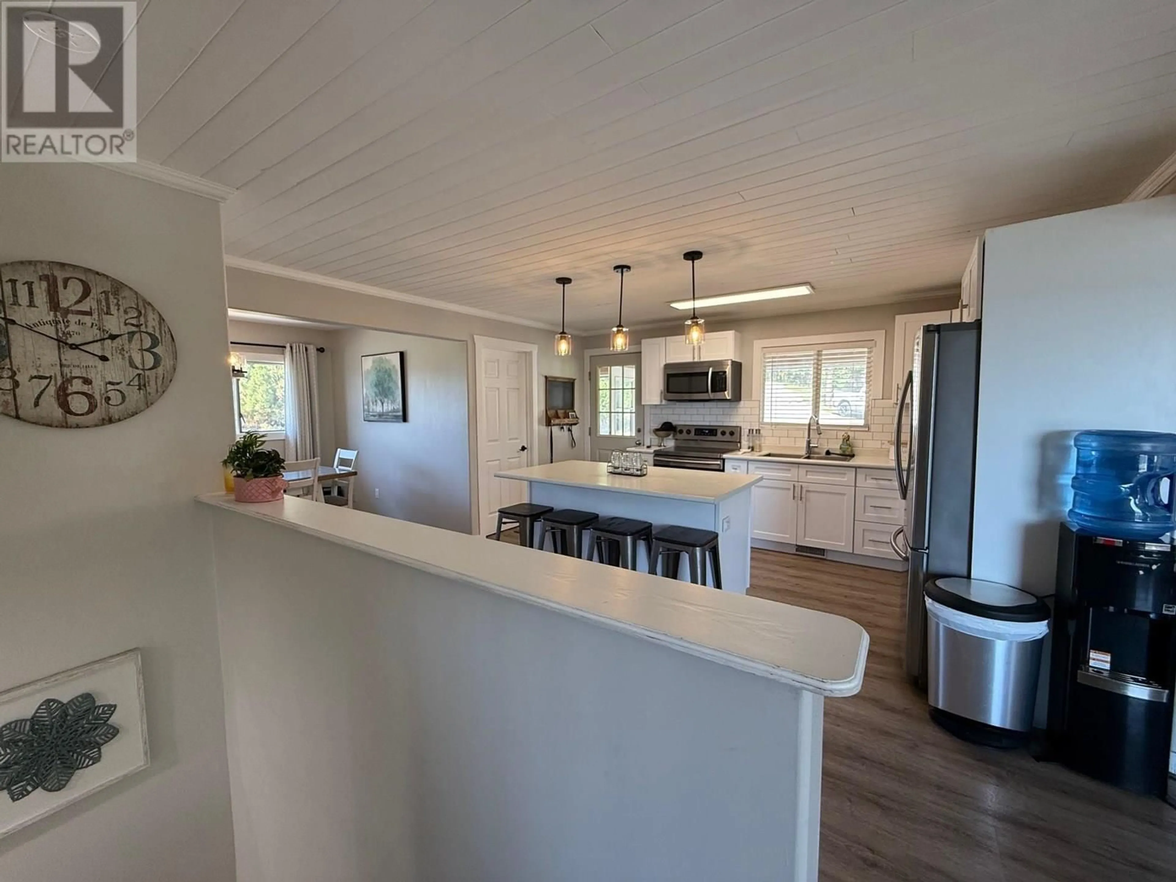 Open concept kitchen, unknown for 1121 SODA CREEK ROAD, Williams Lake British Columbia V2G5E4